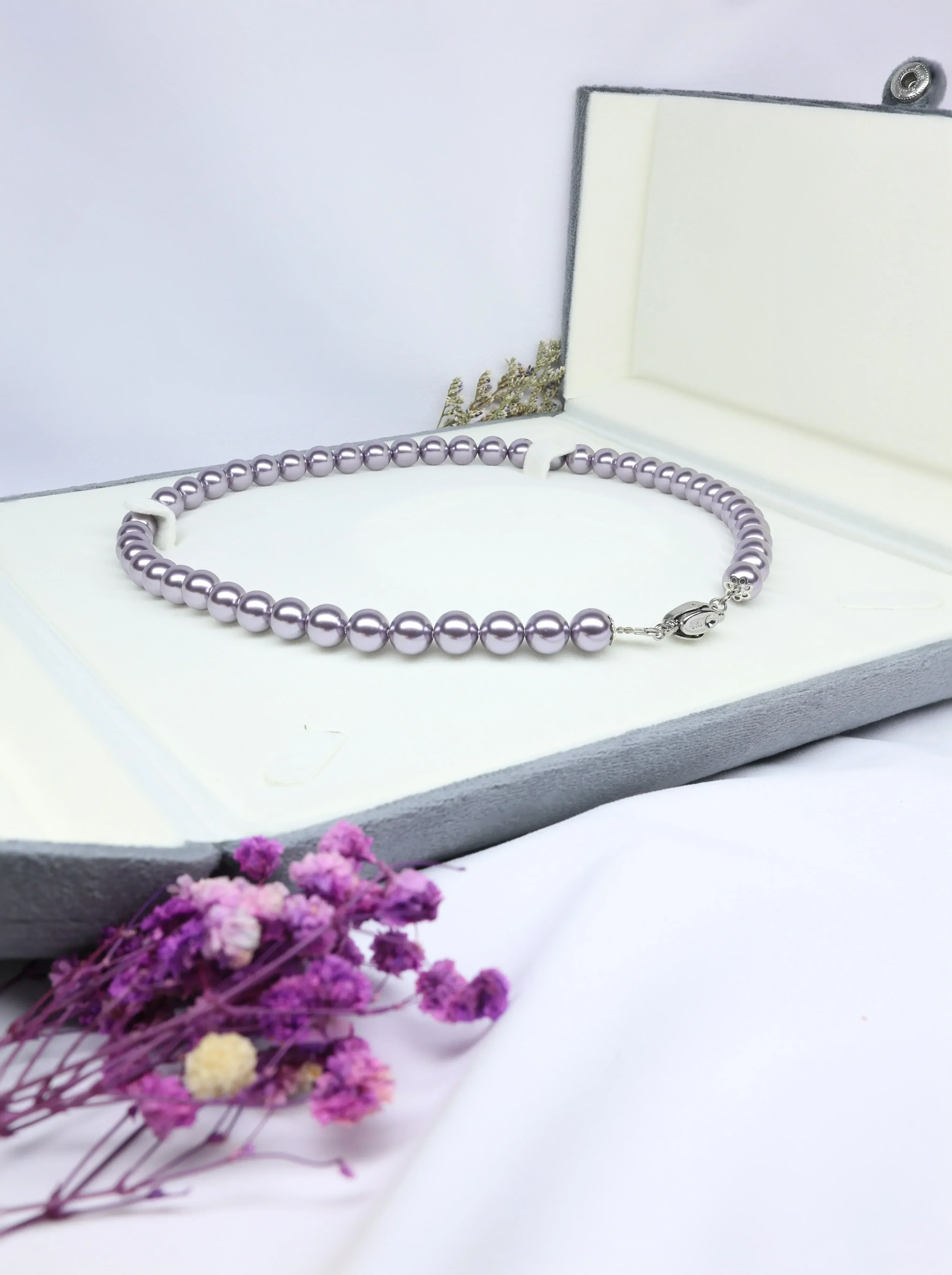 How to Style Pearl Necklaces for Work & Weddings
