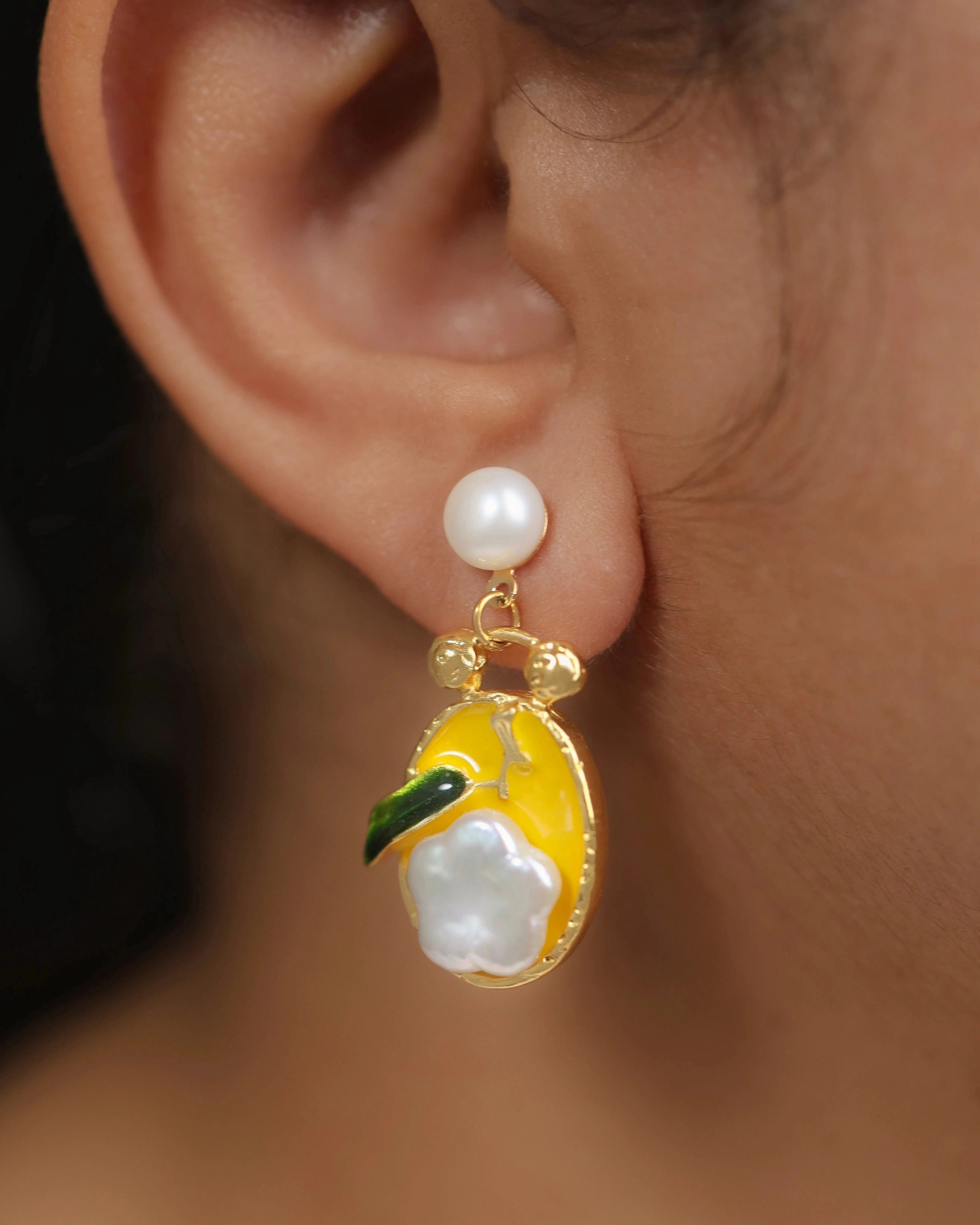 French Floral MoP in Yellow Pearl Dangle