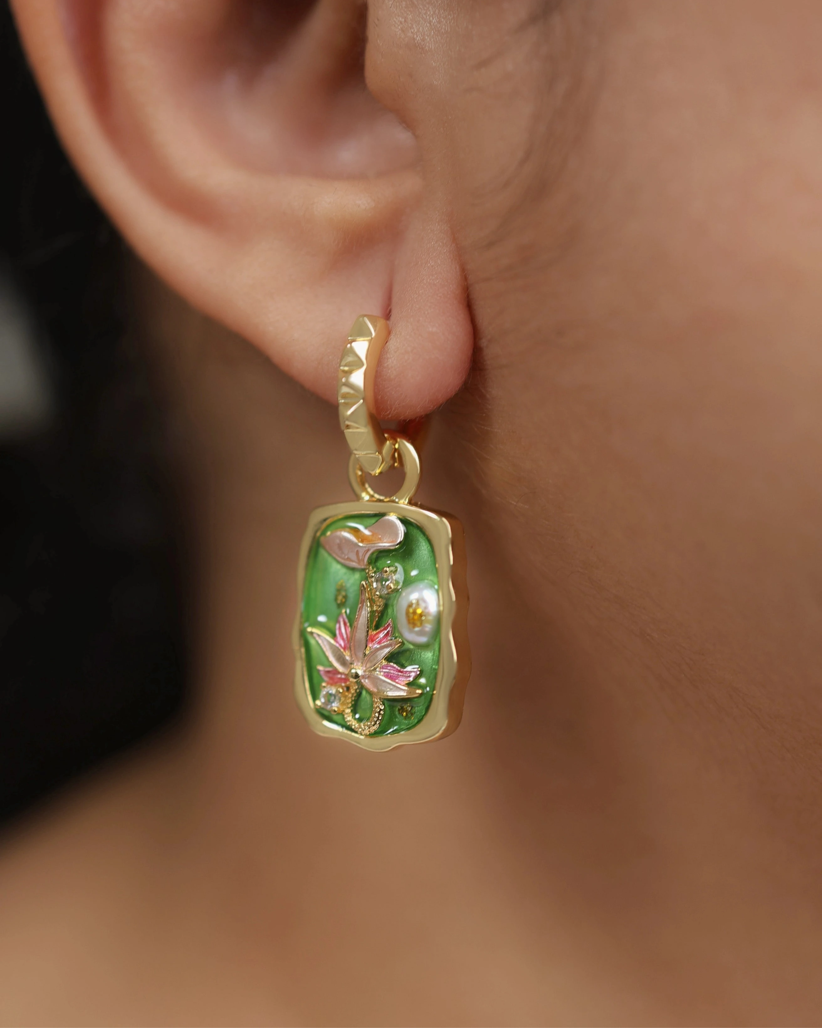 Renaissance Green Lotus