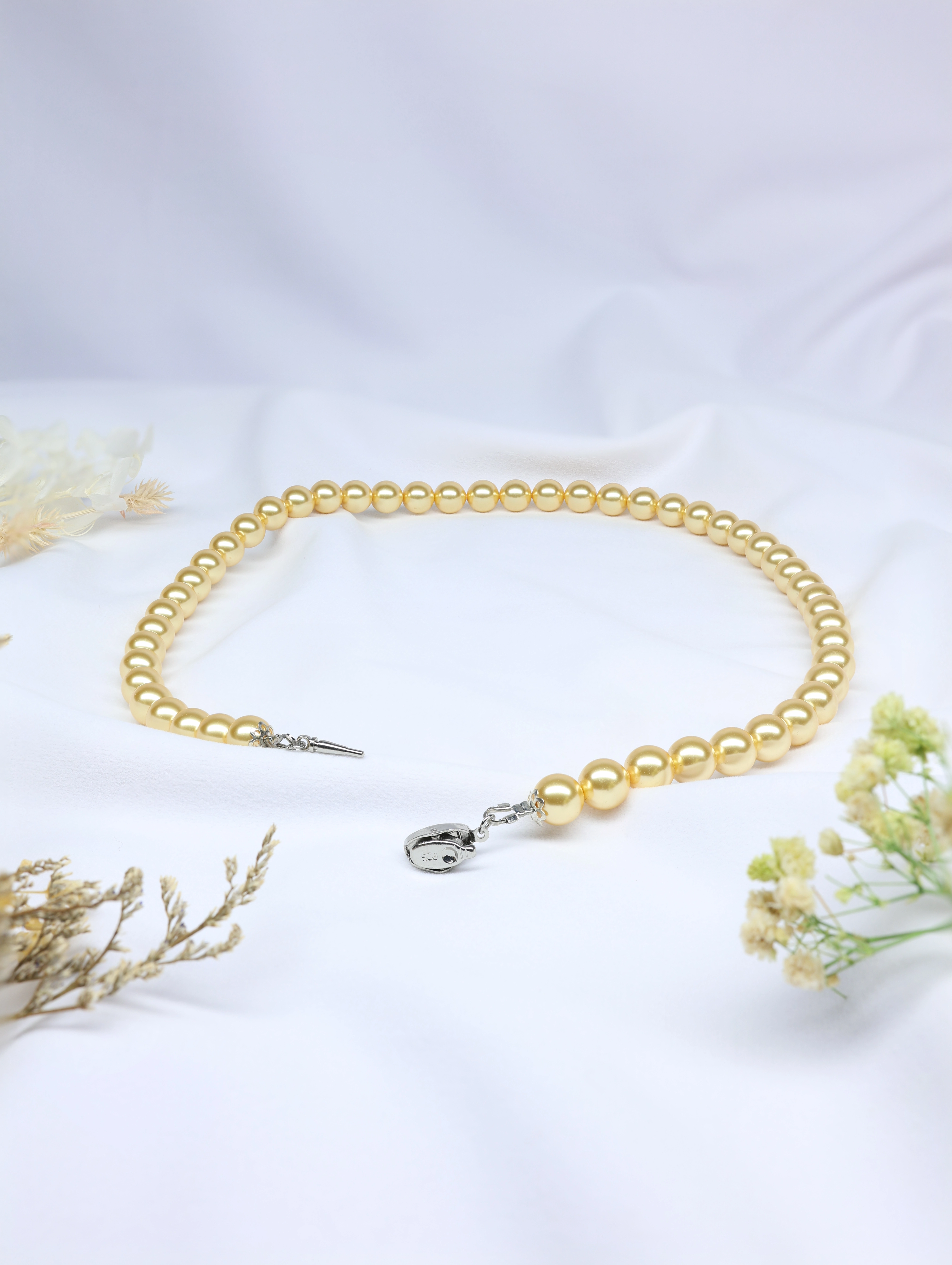 Elegant European Gold Pearl Necklace