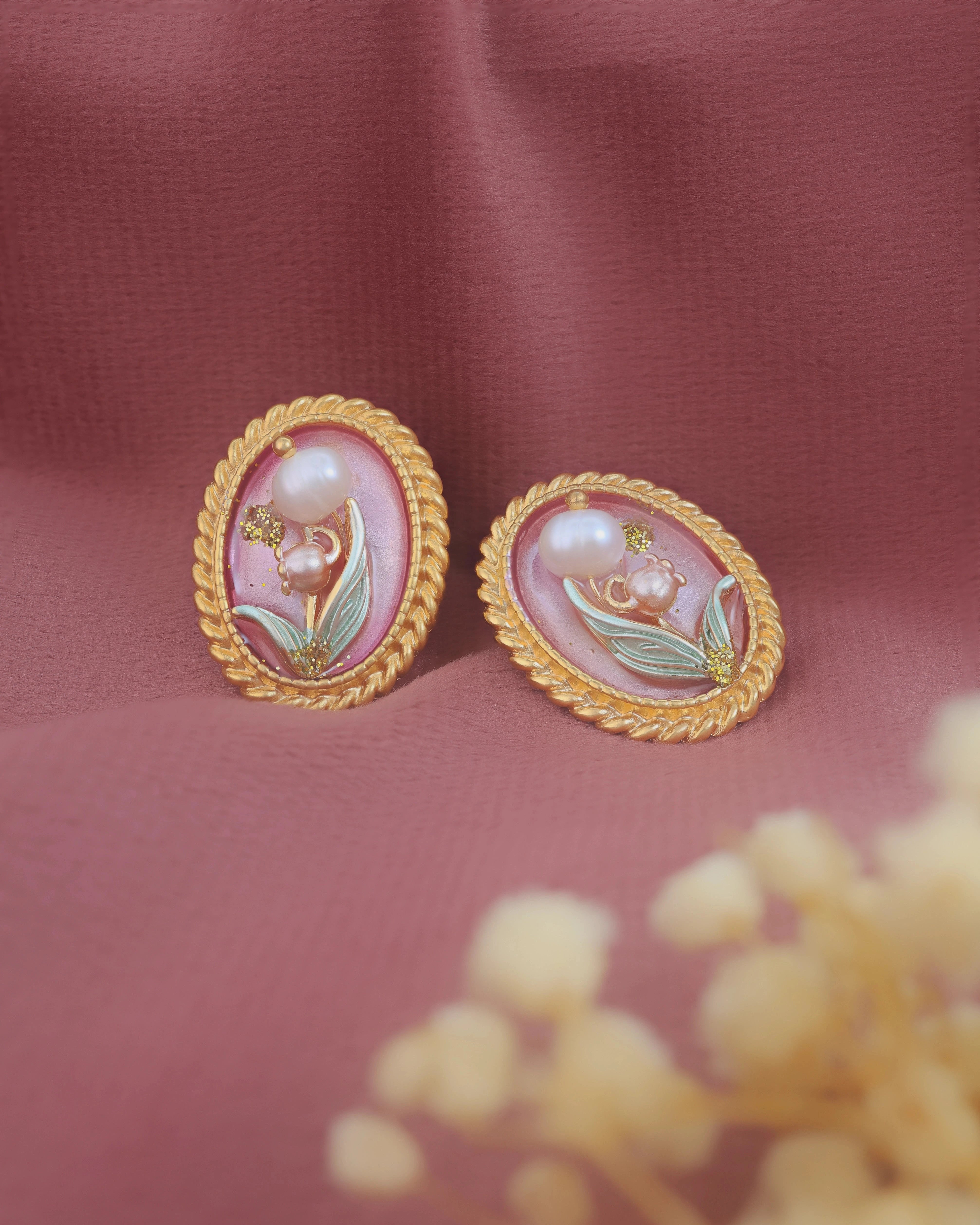 Oval flower Bud Pearl Ear Studs (Purple)