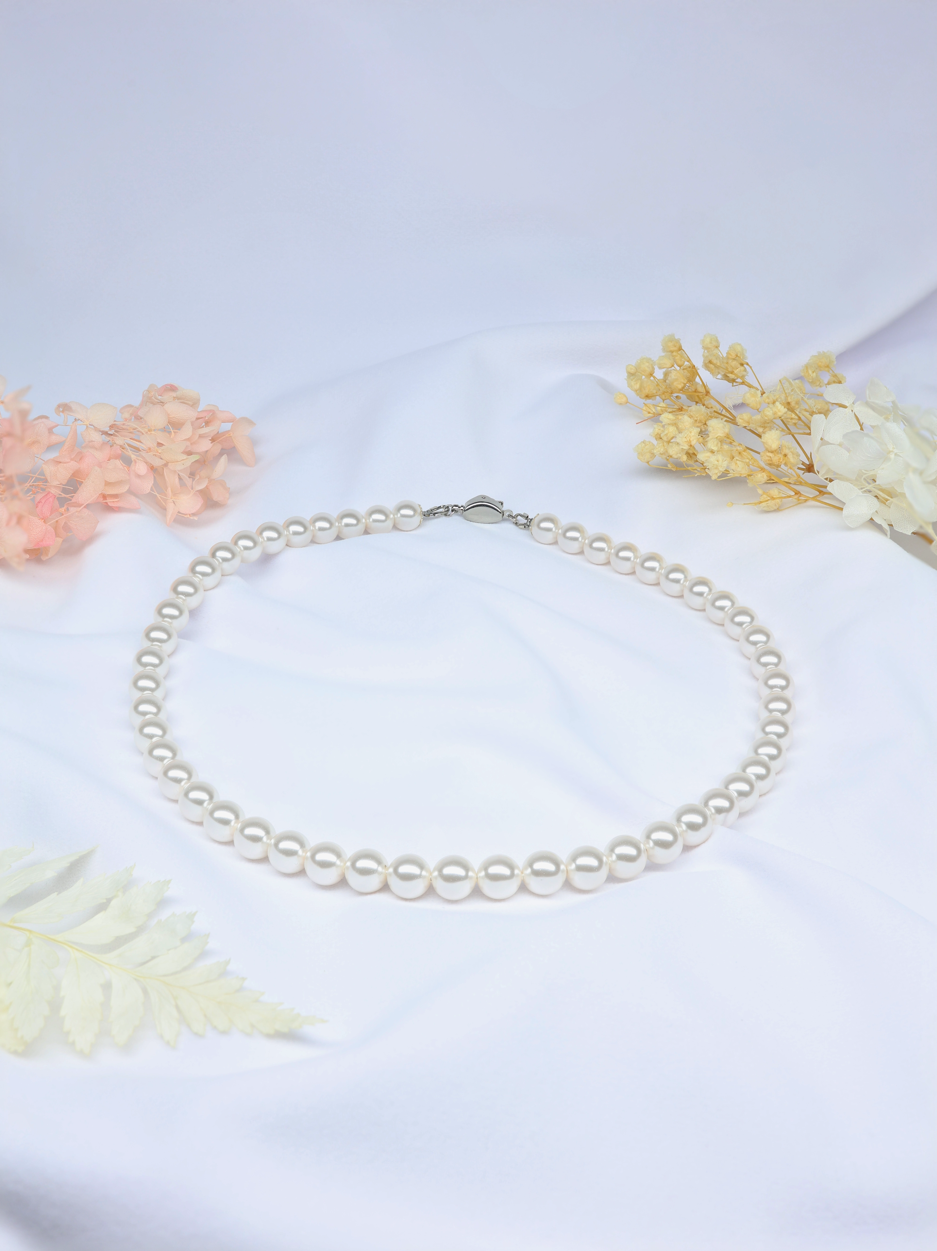 Elegant European White Pearl Necklace