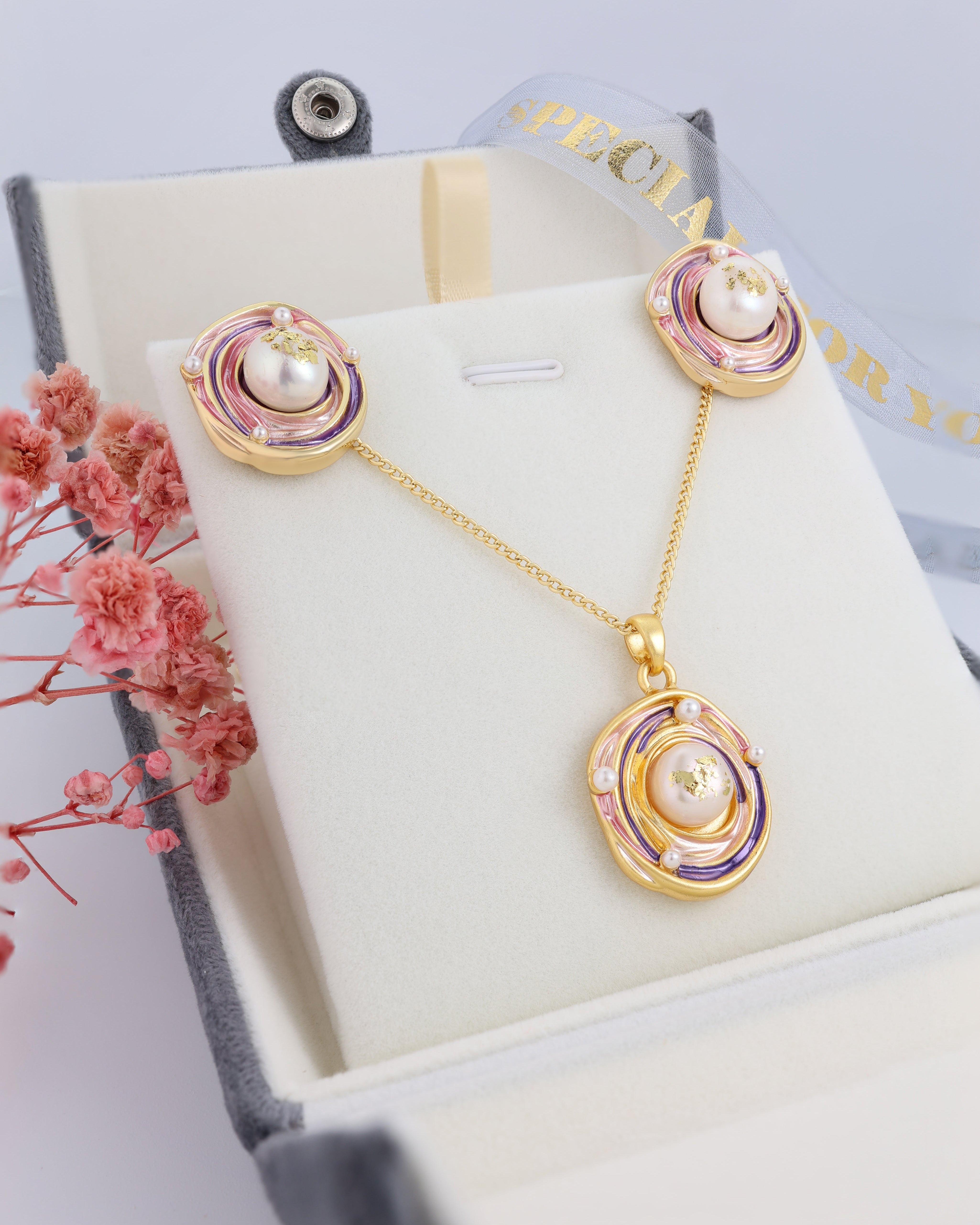 Pastel Nest Pendant Set