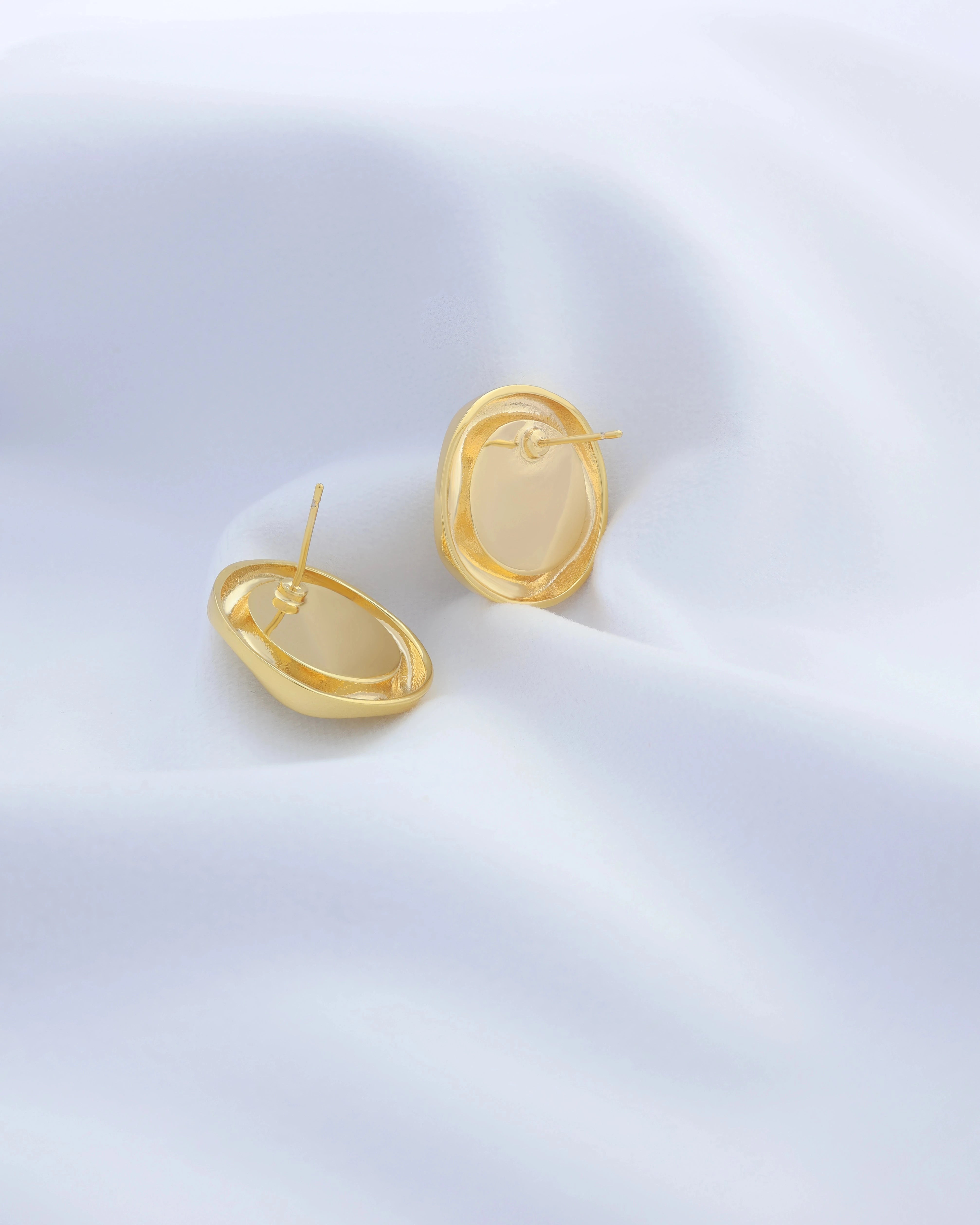 Ice Cone Pearl Ear Studs
