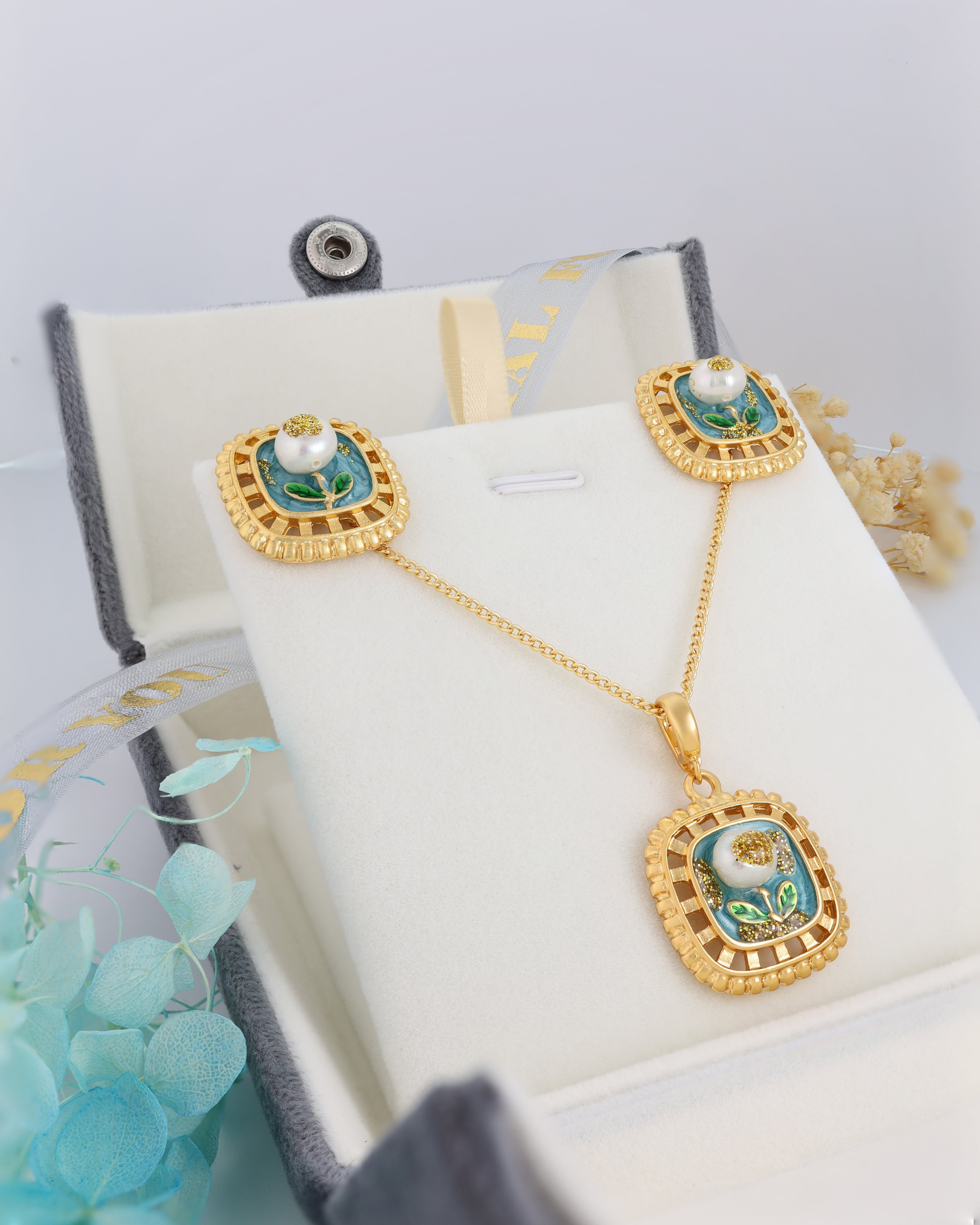 Punched Turquoise Pendant Set