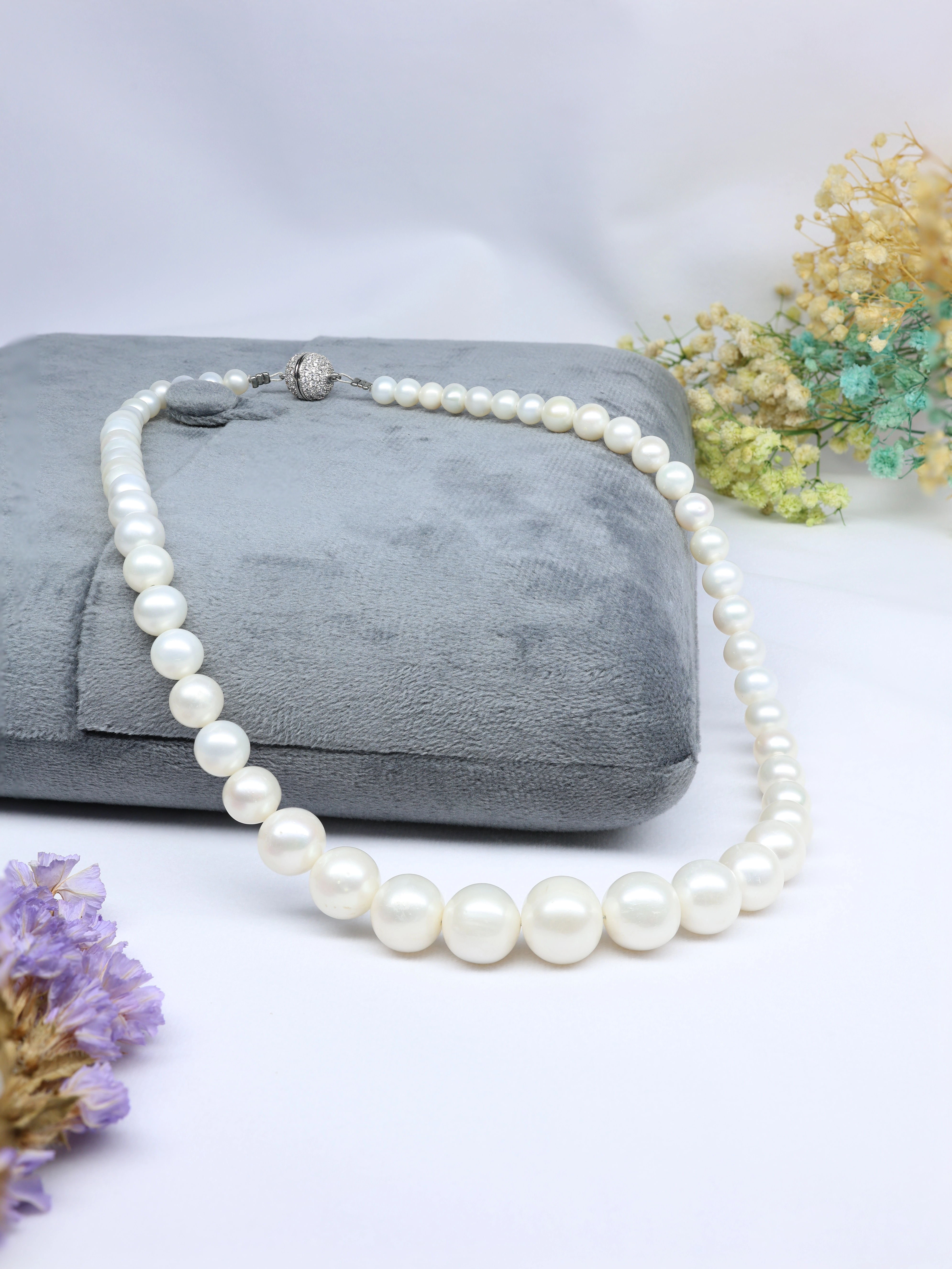 Round Pearl Necklace (Gradual)