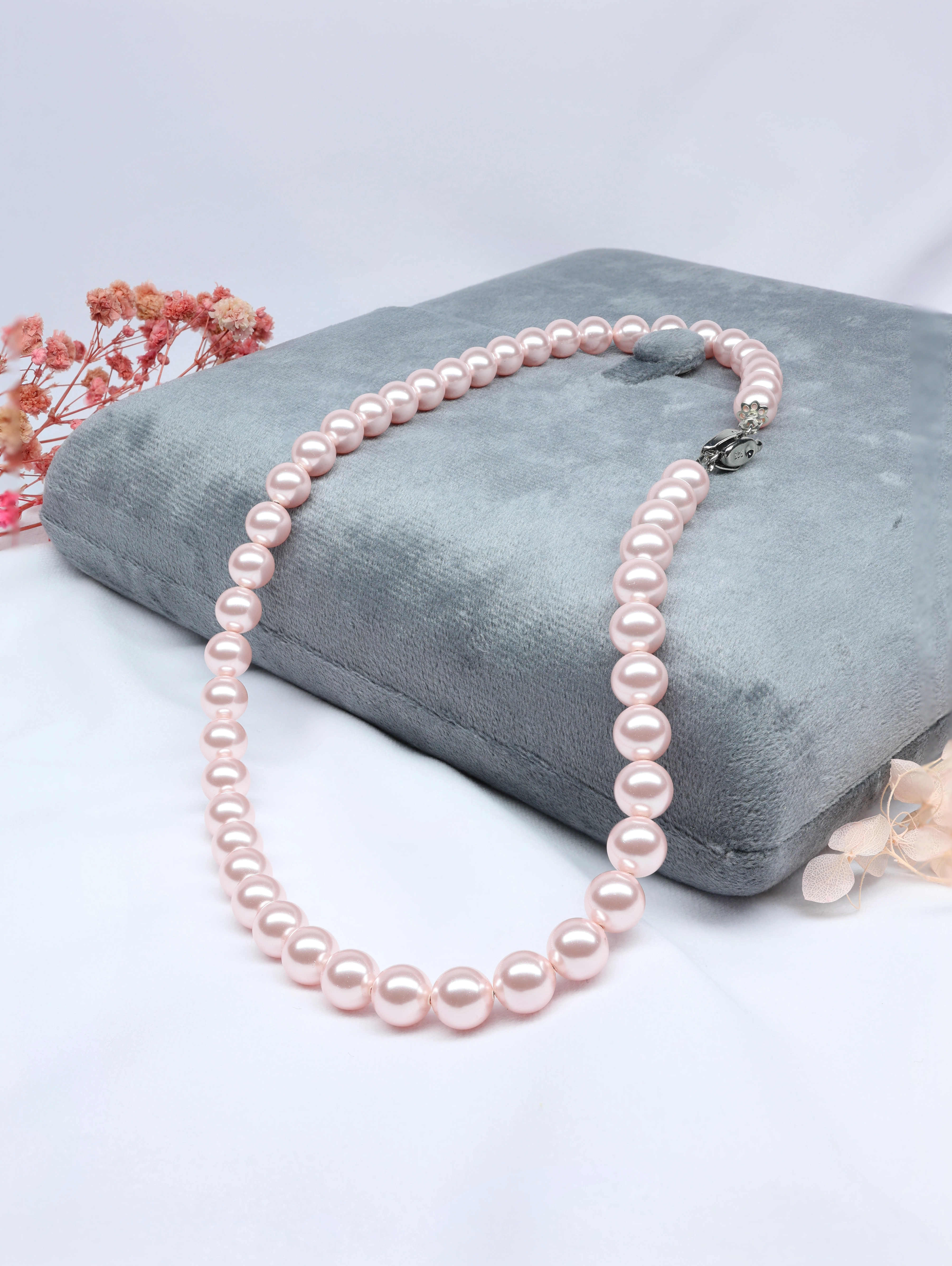Elegant European Rosaline Pearl Necklace