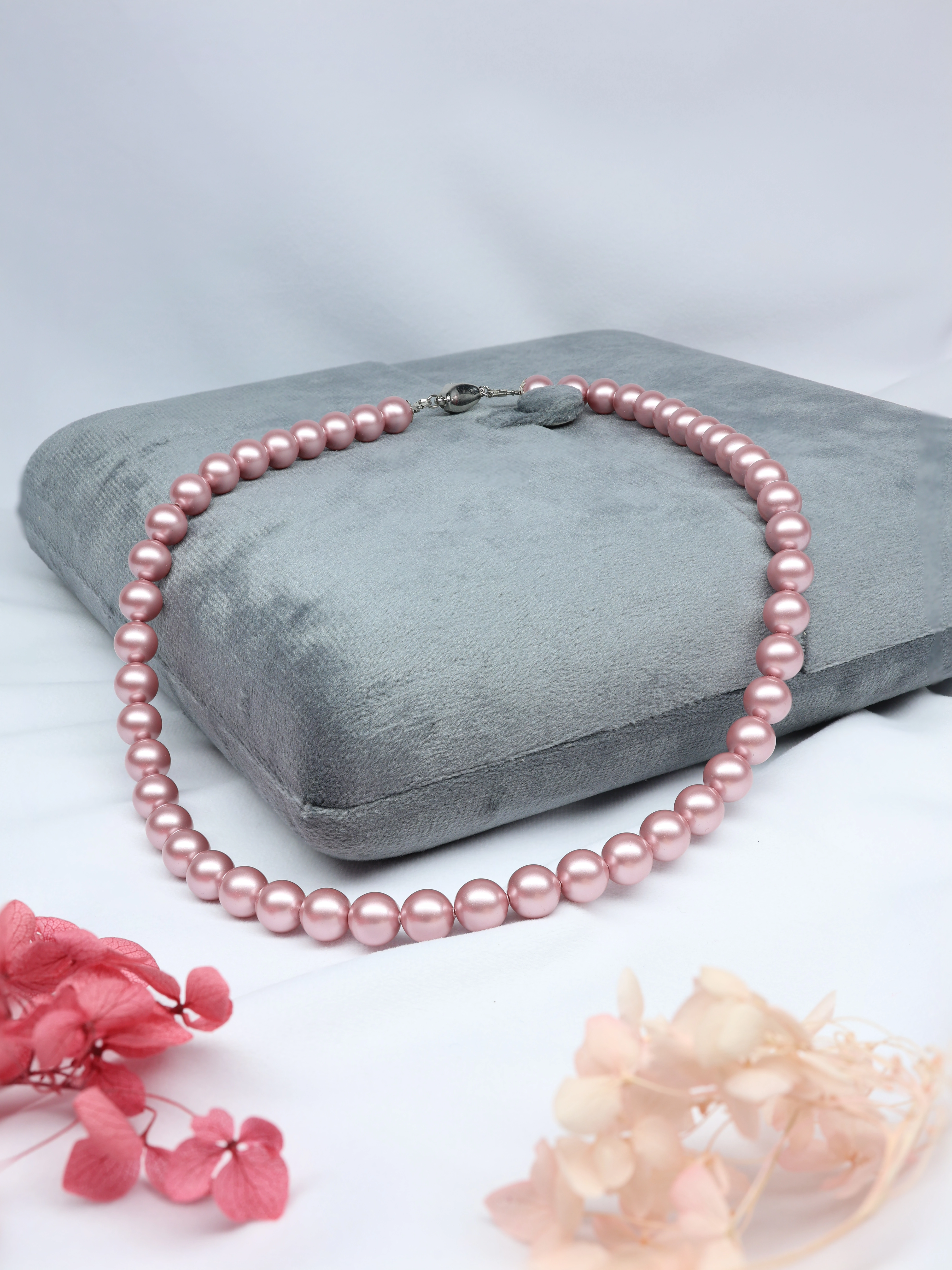 Elegant European Powder Rose Pearl Necklace