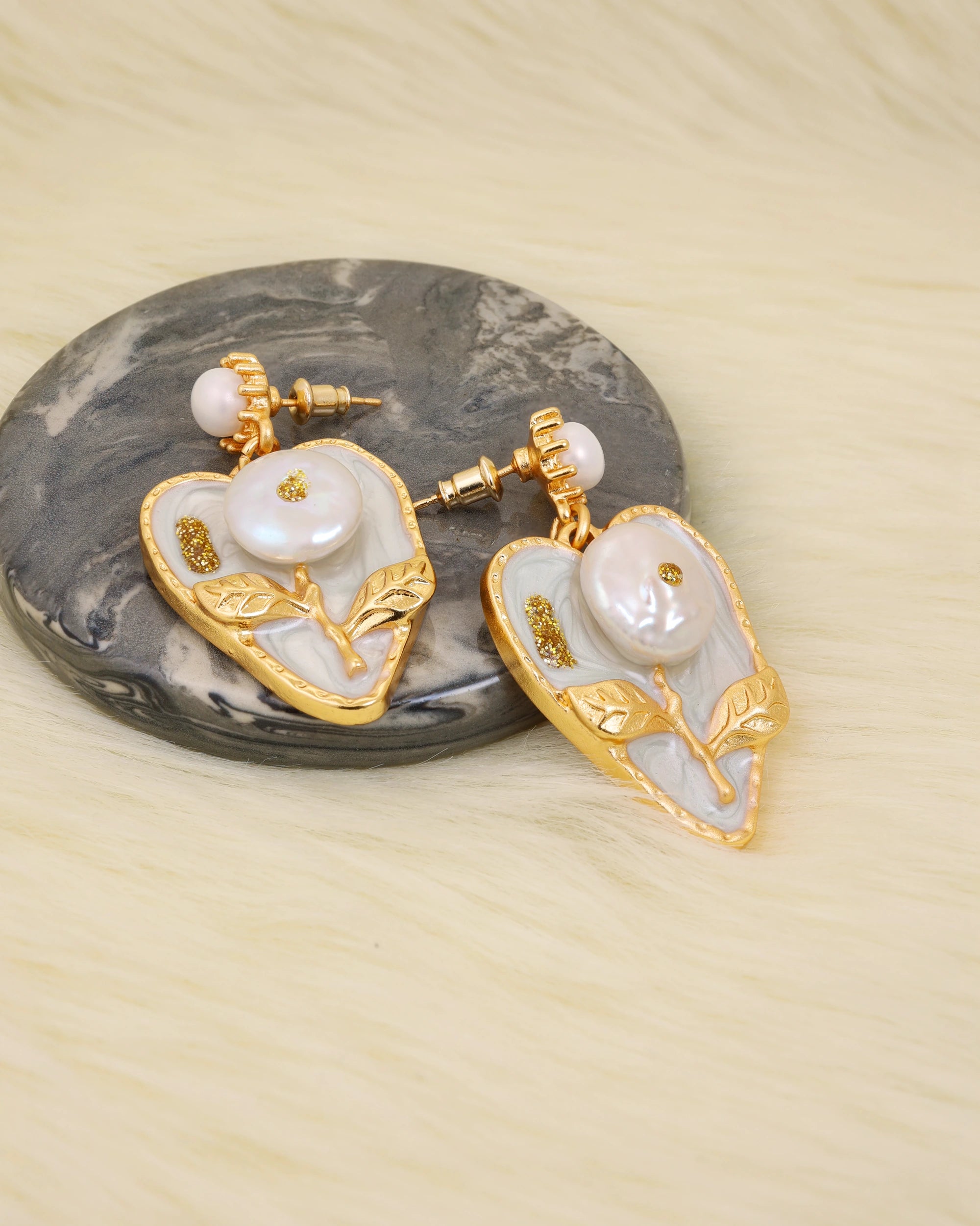 Big Heart Pearl Dangle