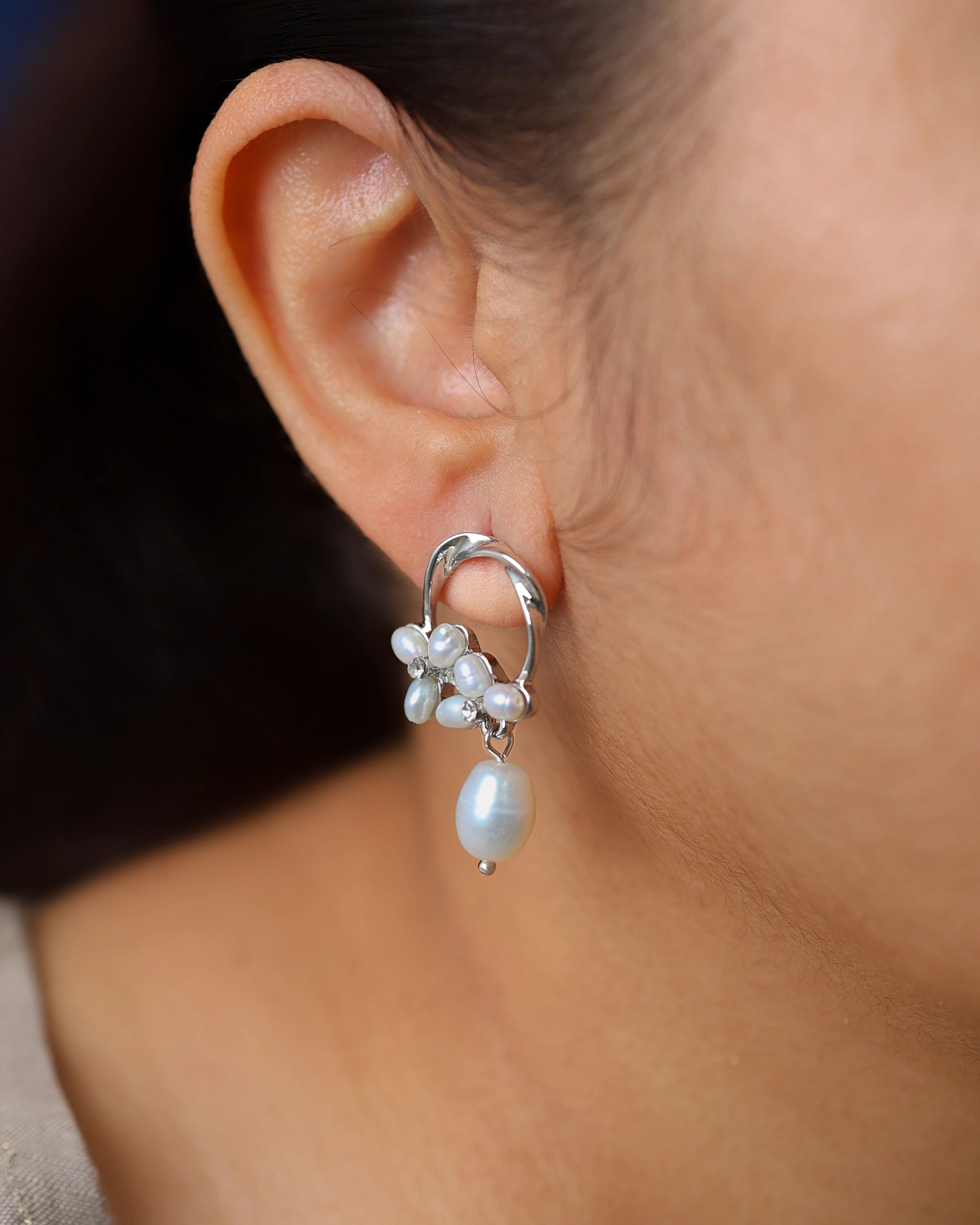 Mobius Pearl Dangle - Silver