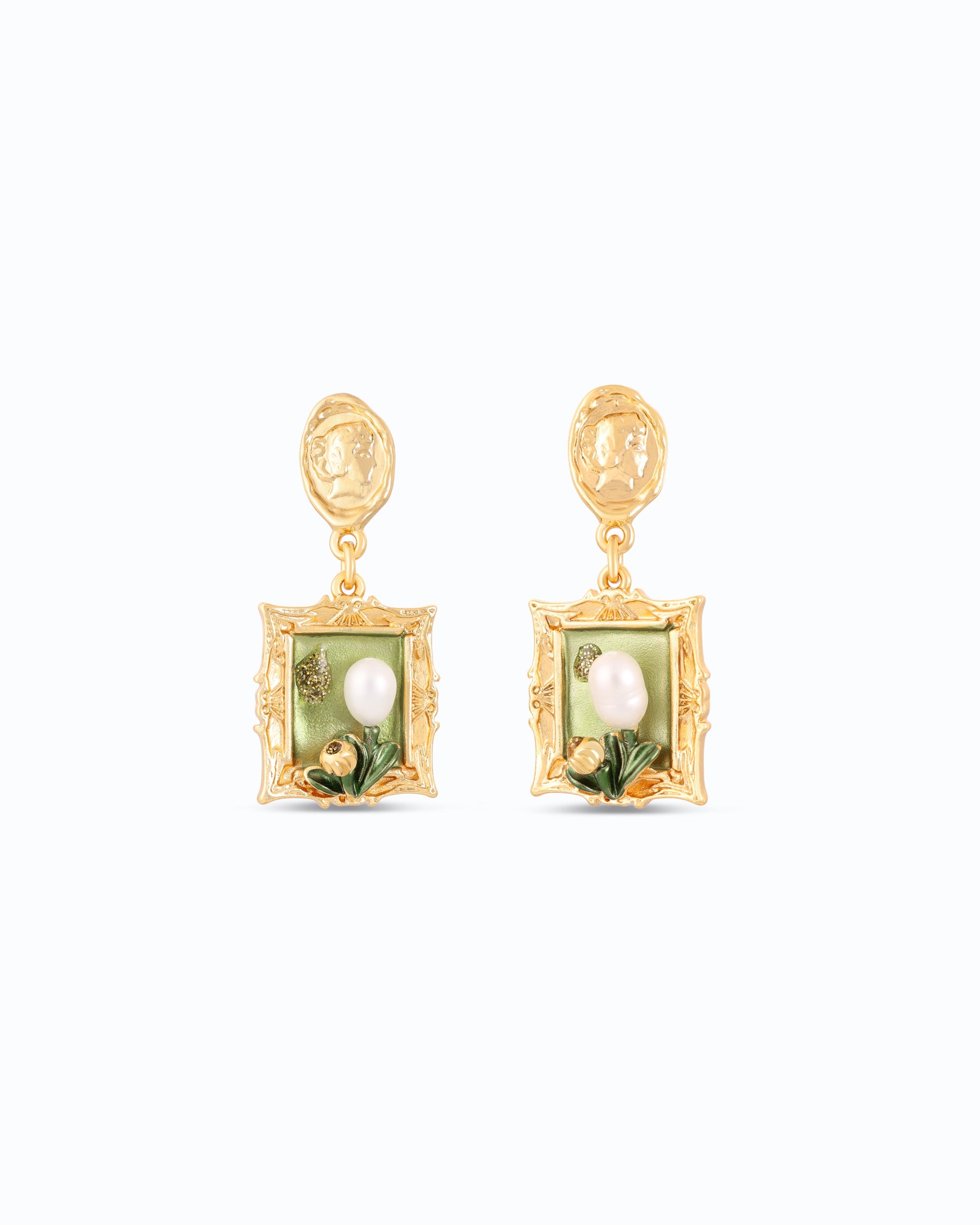 Mona Lisa Pearl Ear Dangle | 18K Gold Plated Freshwater Pearl