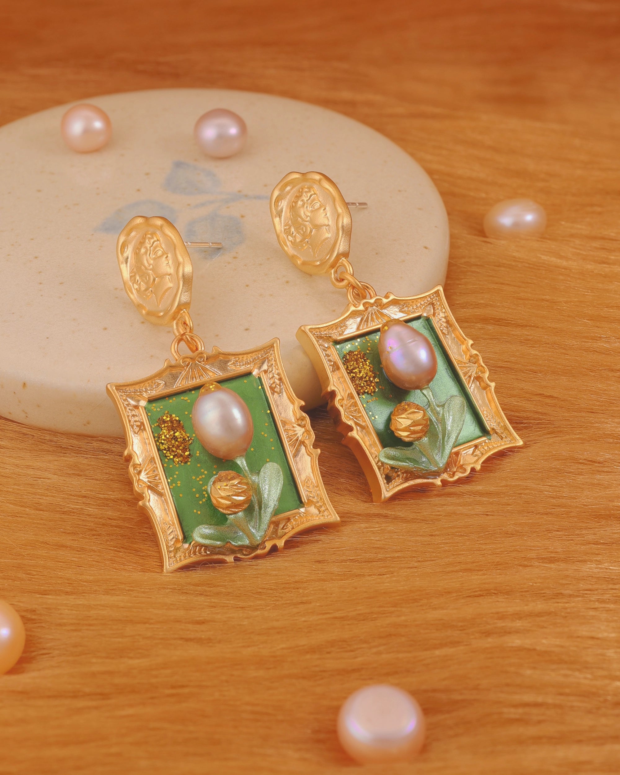 Renaissance Mona Lisa Stamp Pink Pearl Dangle