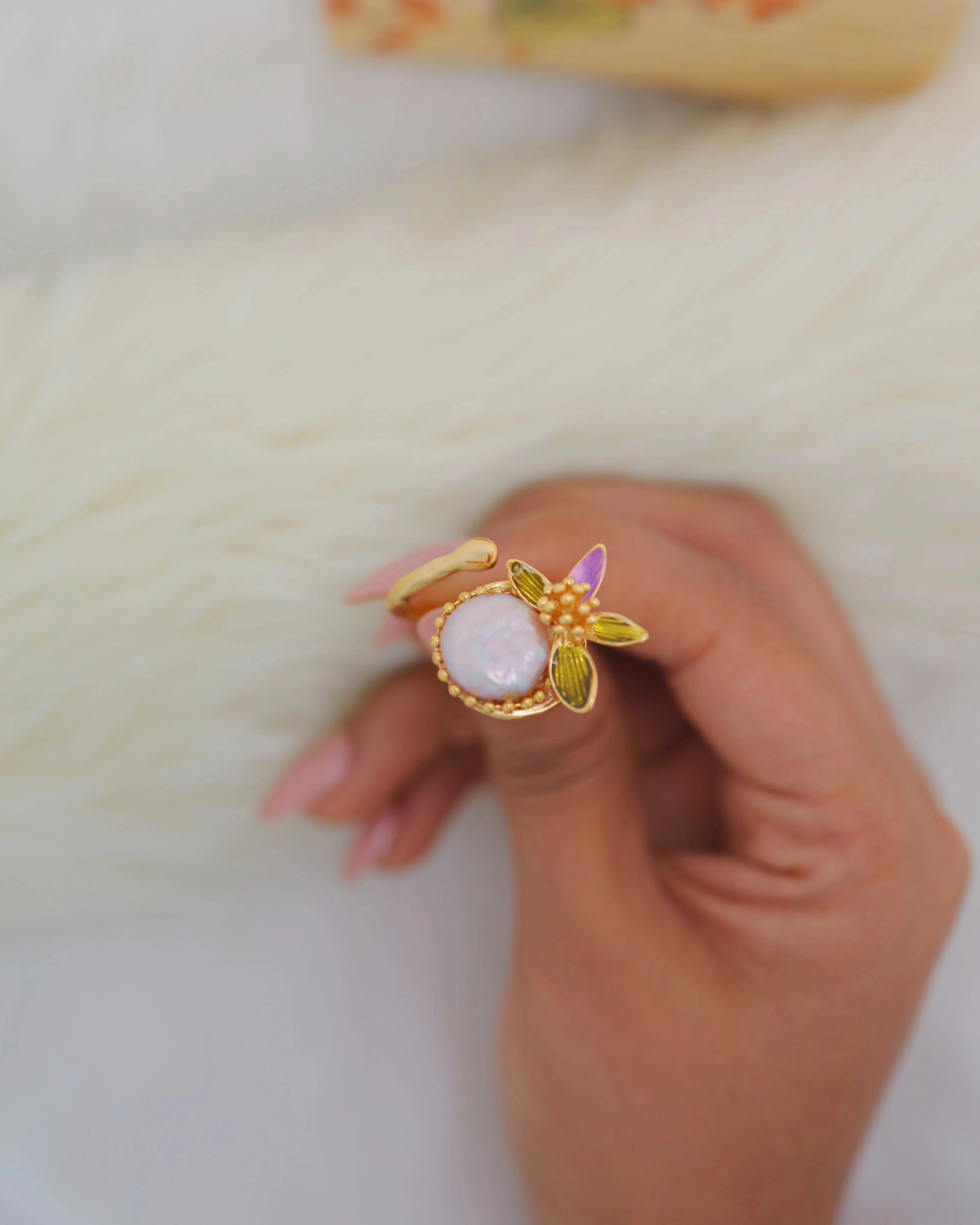 Floral MoP - Adjustable Mother of Pearl Ring