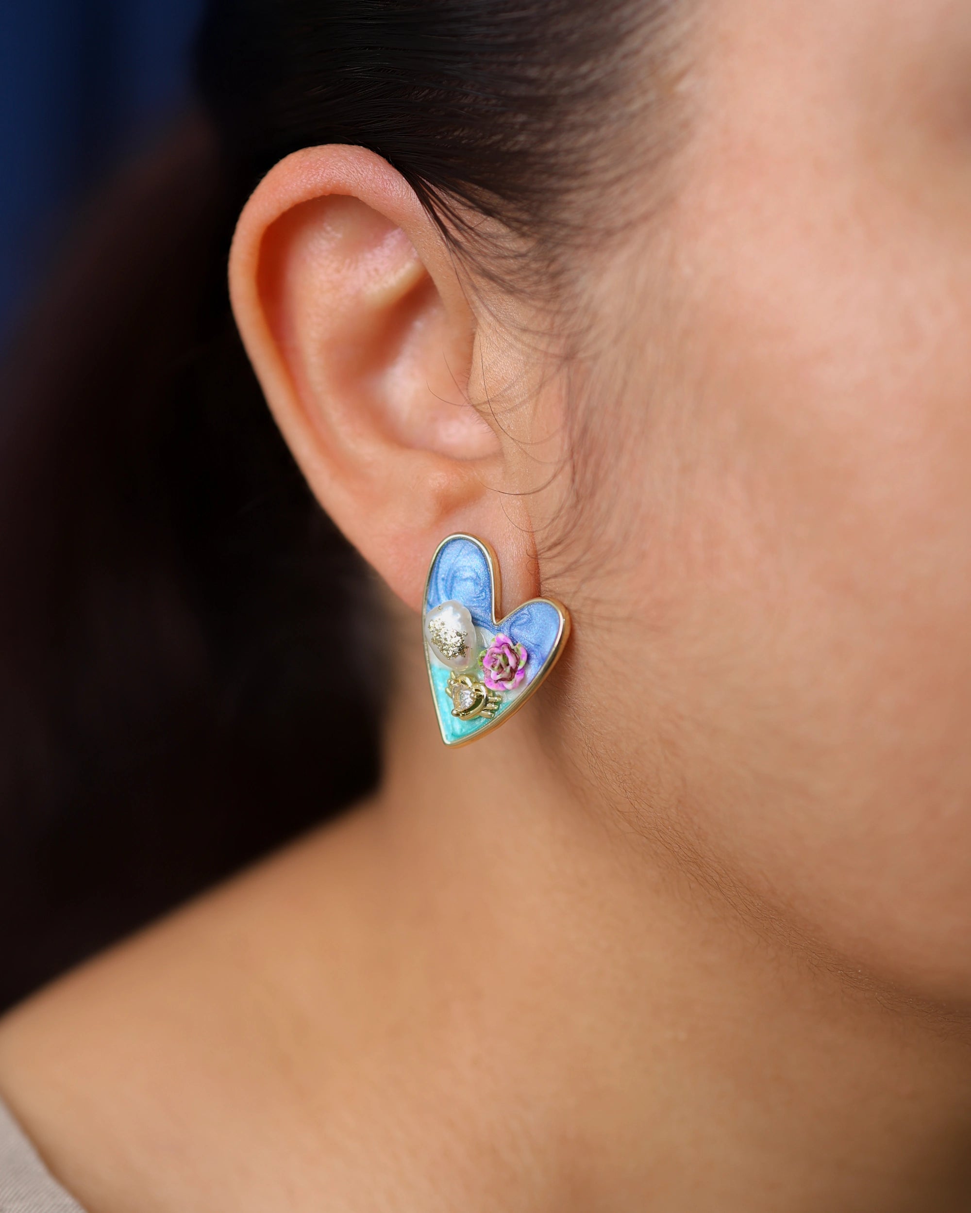 Ocean in Heart Pearl Ear Studs