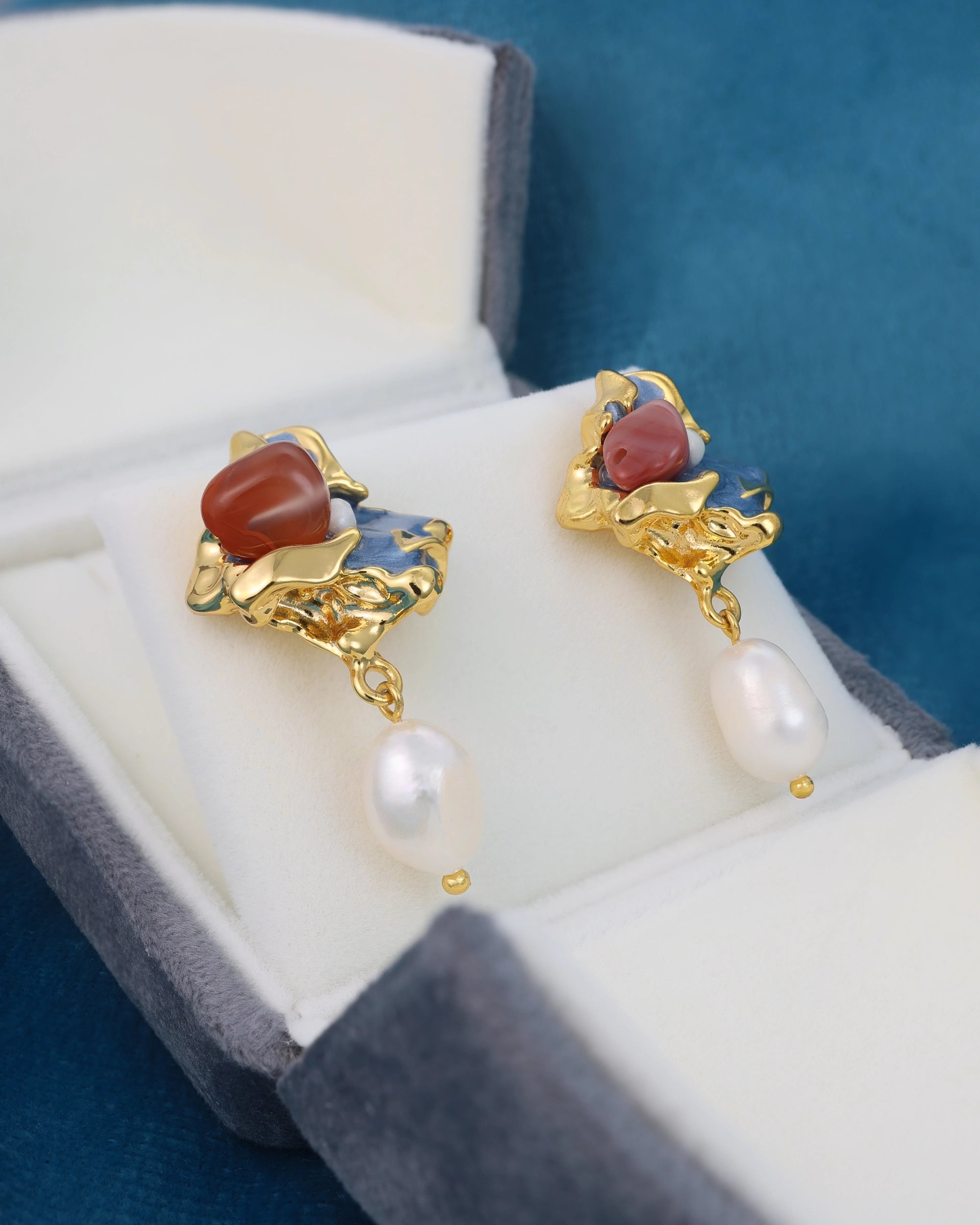 Origami Pearl Dangle - Blue