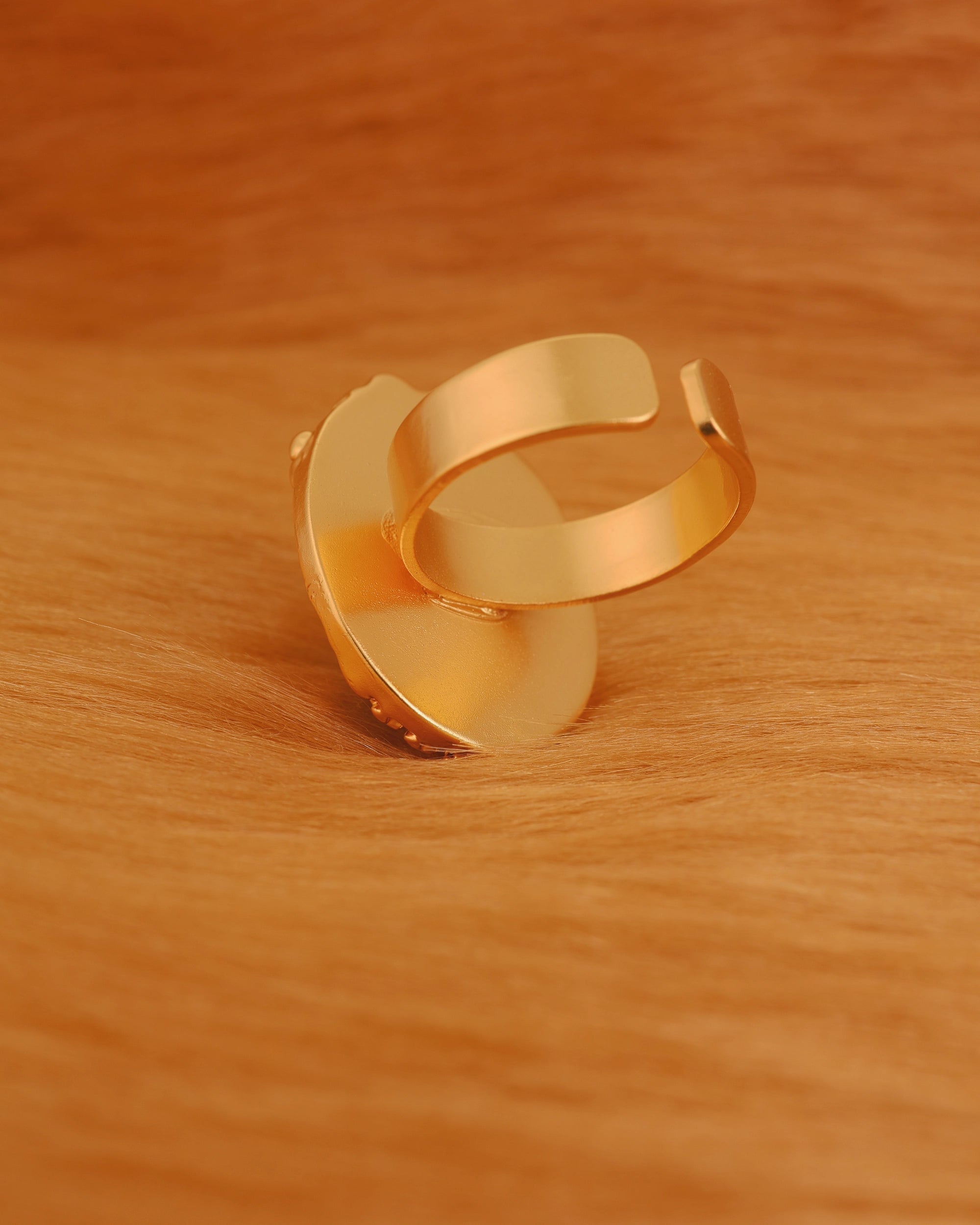 Renaissance Majenta Pearl Ring