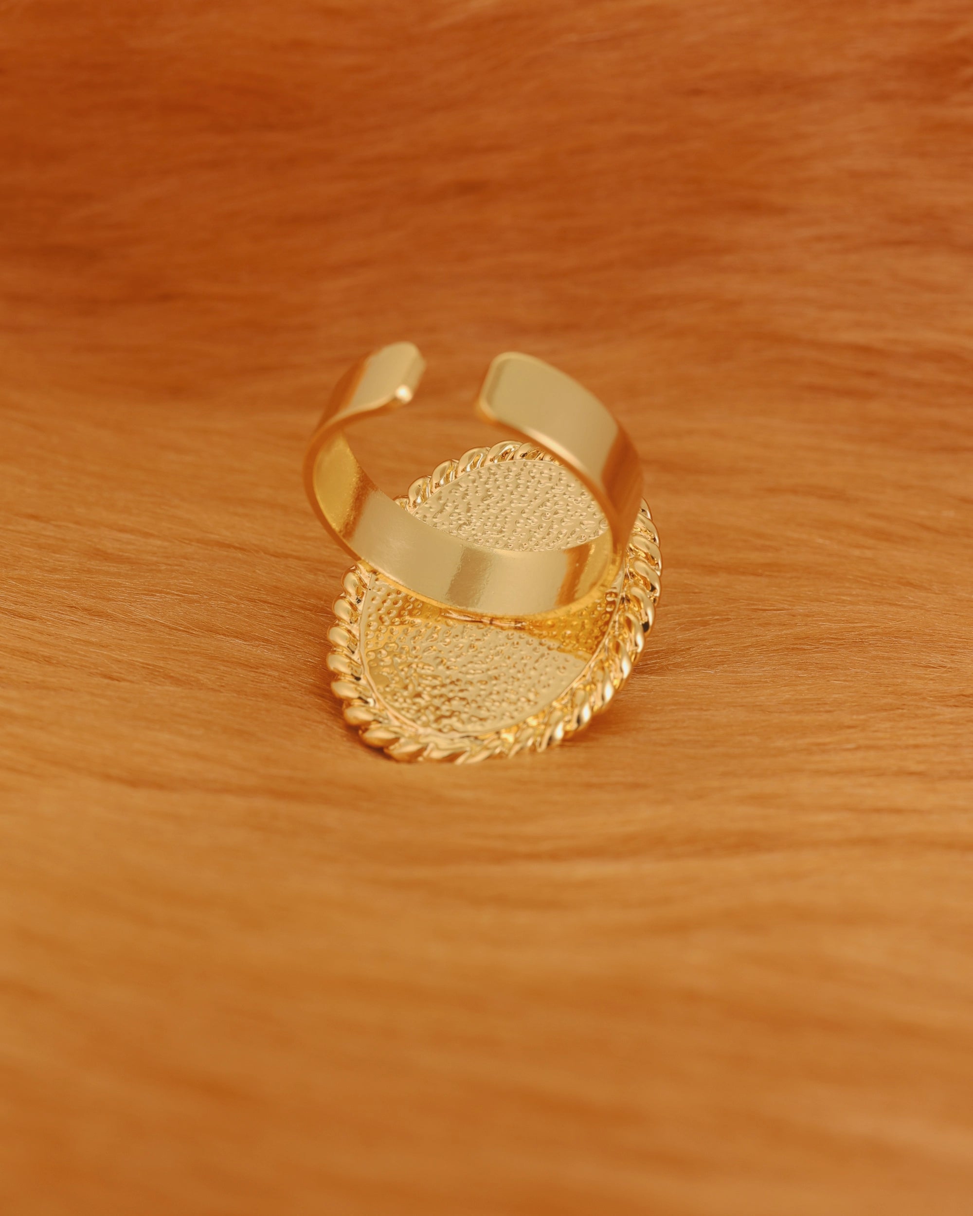 Oval Grape Green Pearl Ring