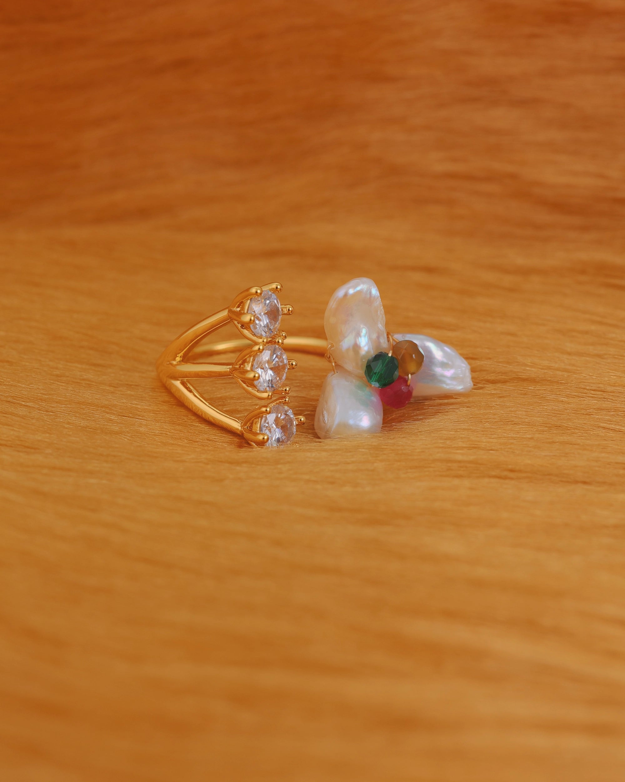 Pearl bouquet with Zircon