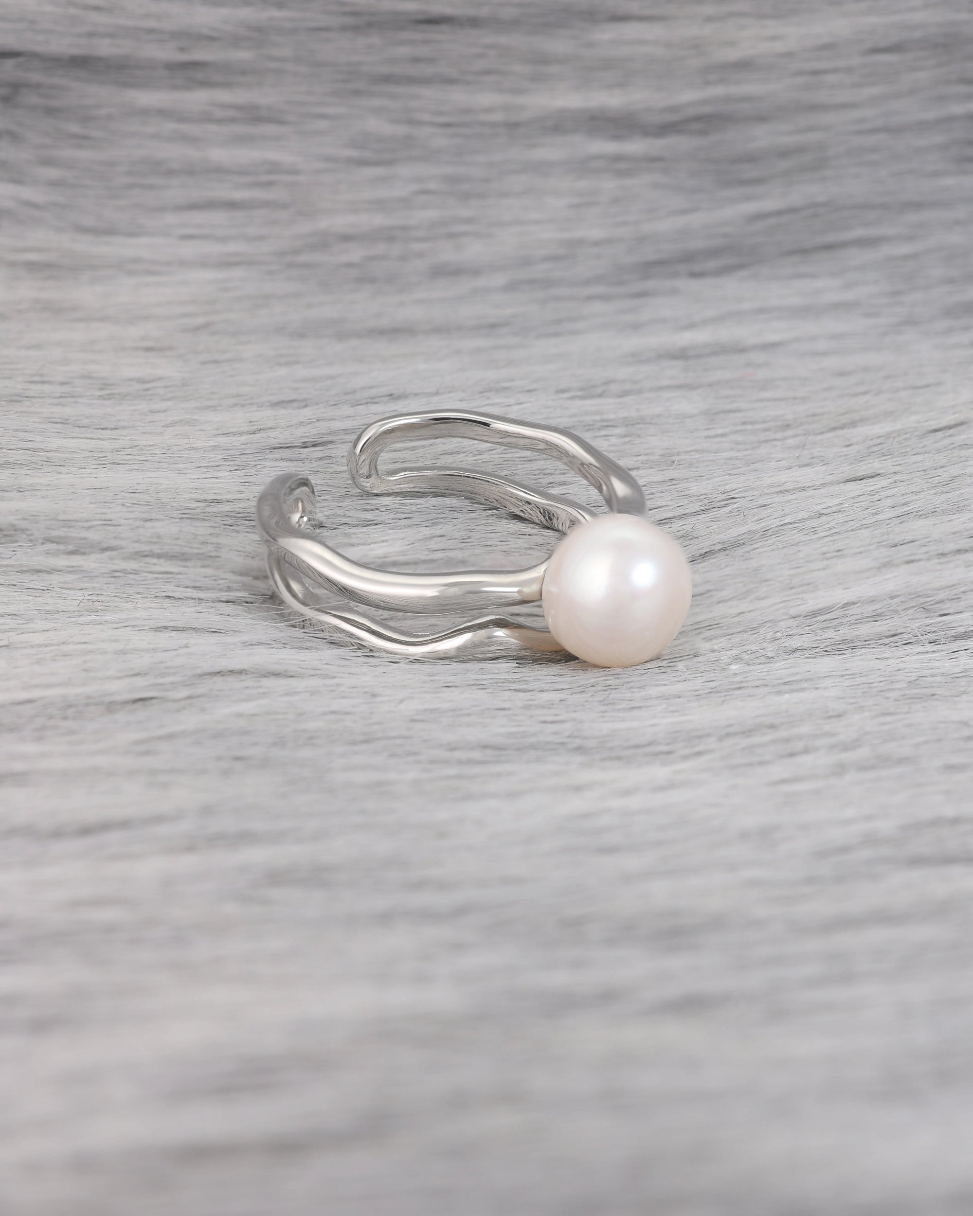 Pearl on Double Ring