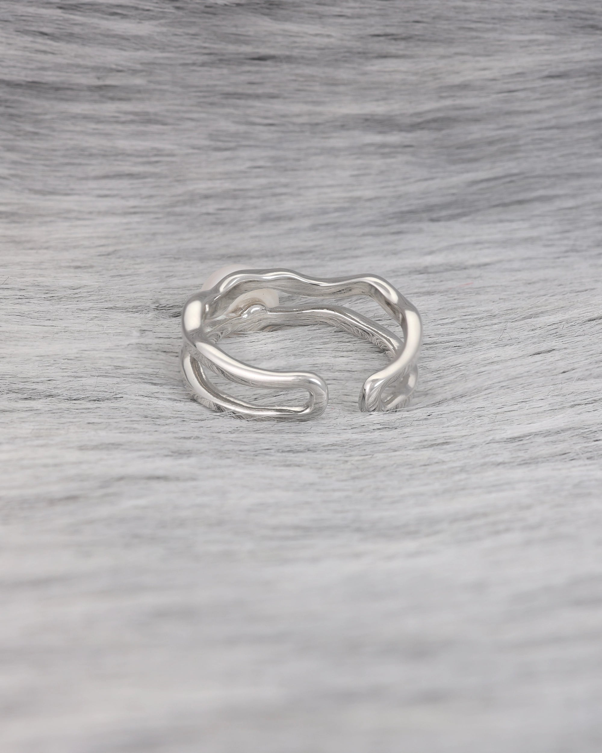 Pearl on Double Ring