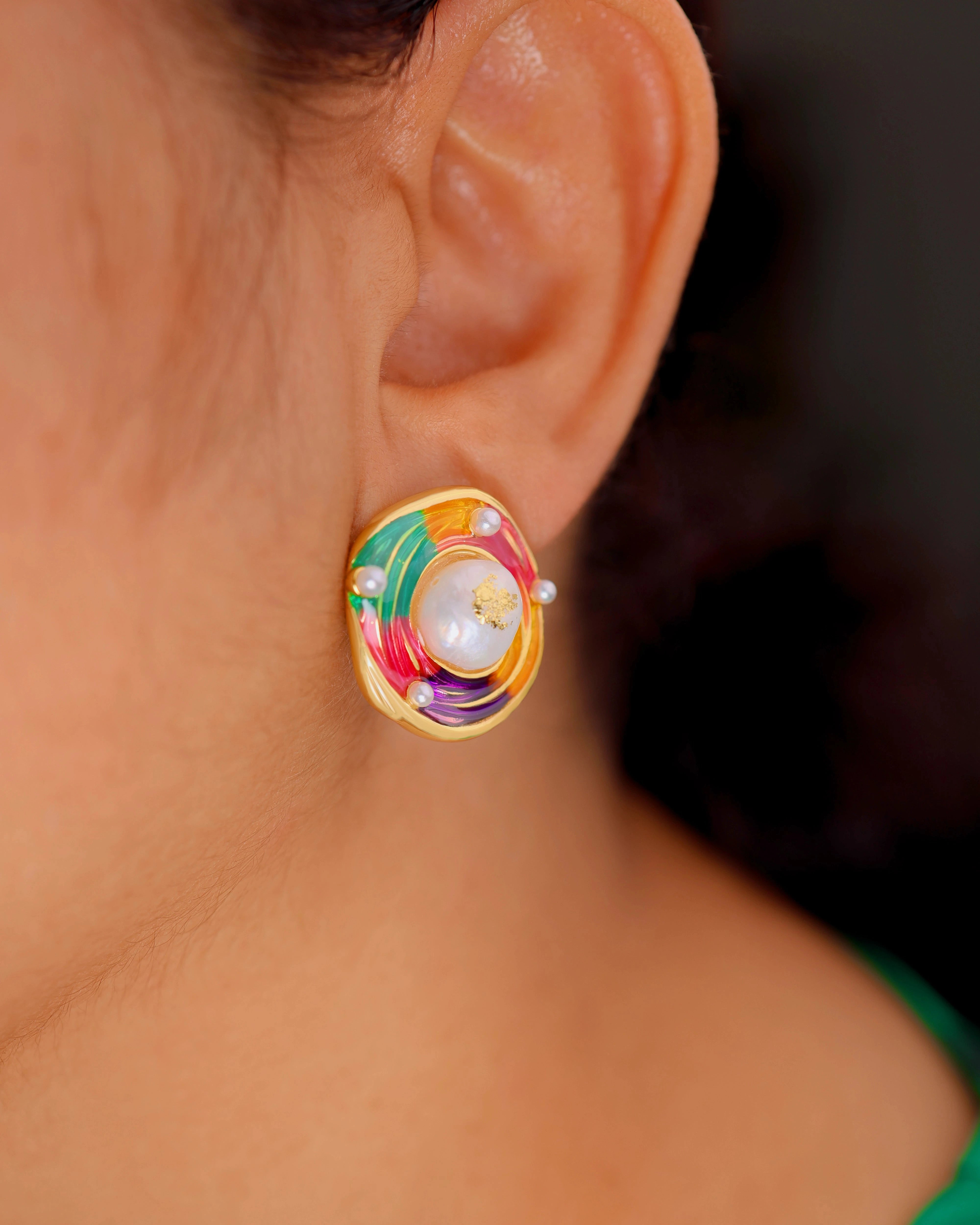 Color Nest Pearl Stud