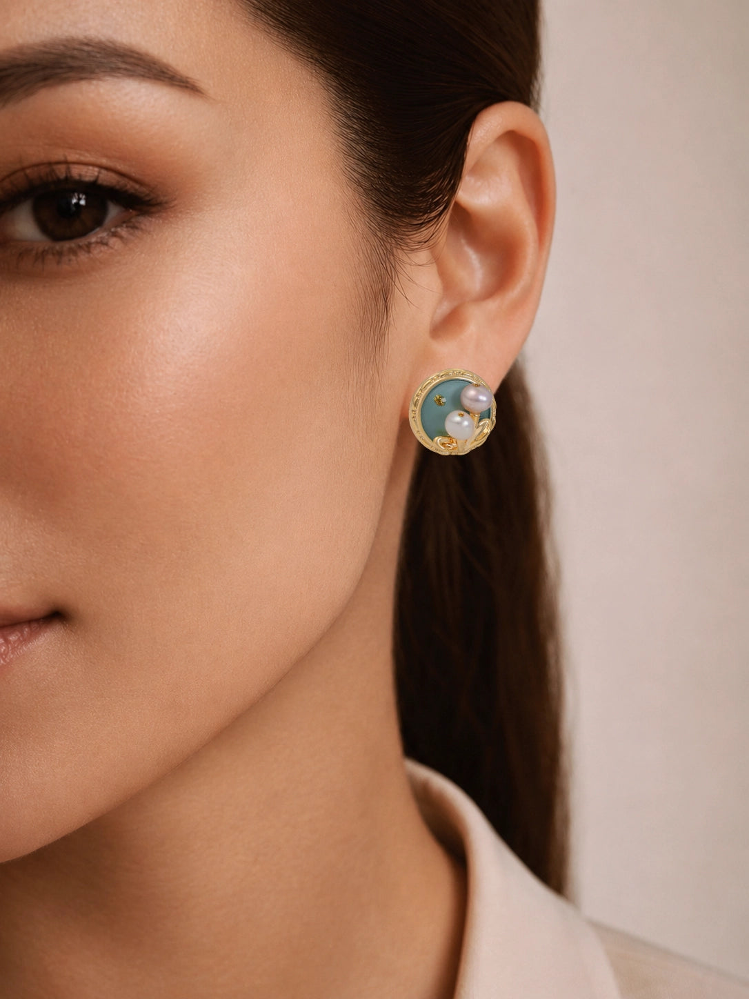Sea Green Circle Small Pearl Studs