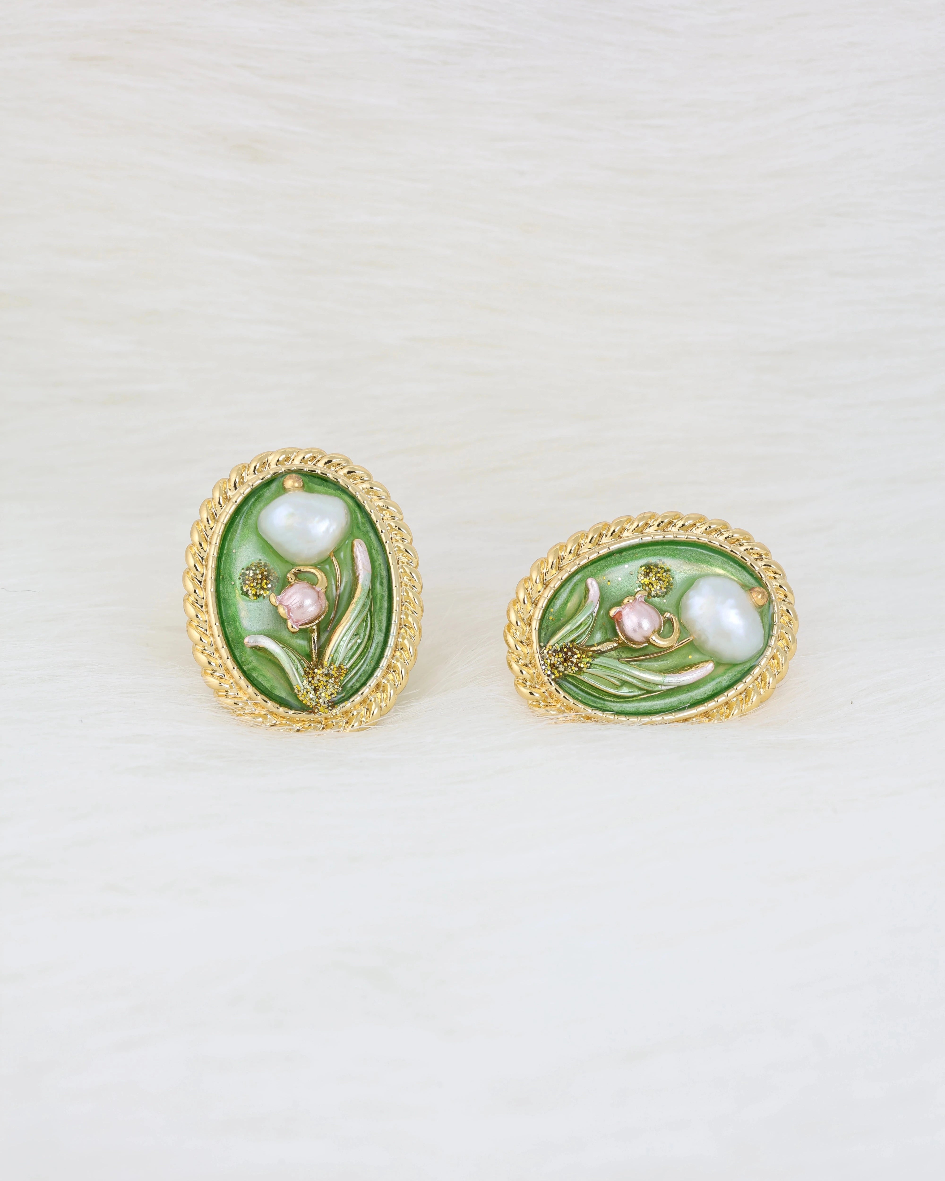 Oval flower Bud (Green) Clip On