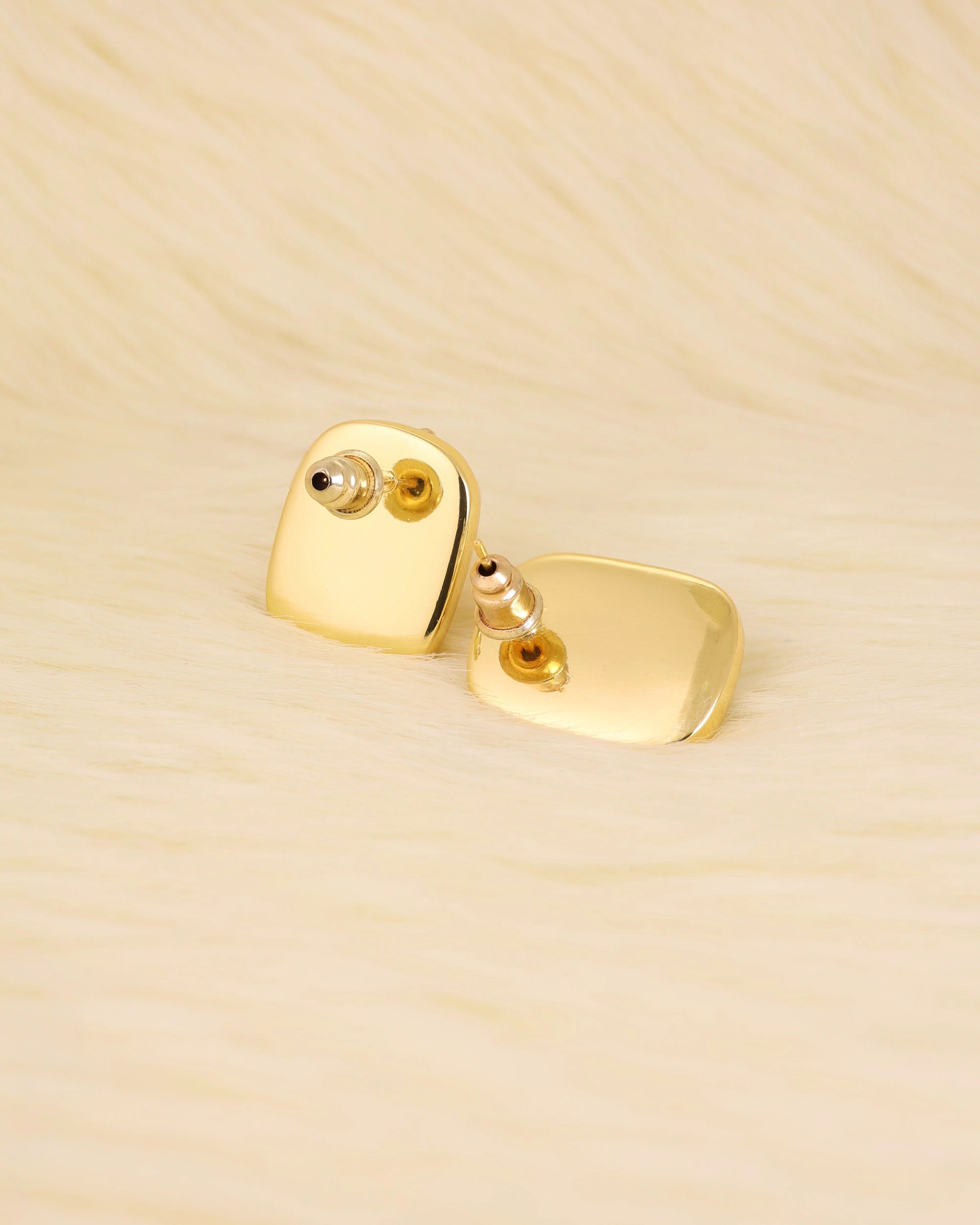 White Pearl Plant Ear Studs