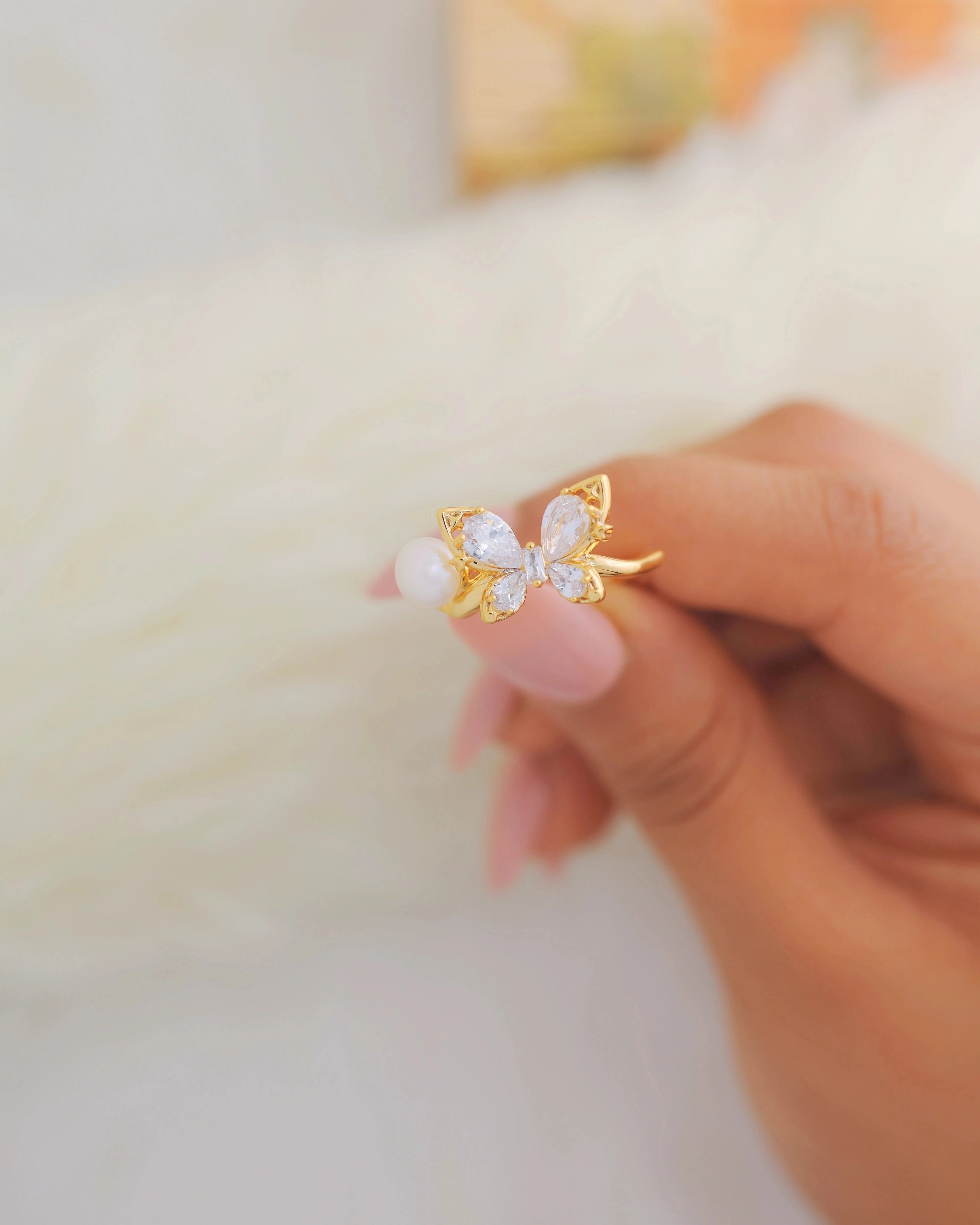 White AD Butterfly + Pearl
