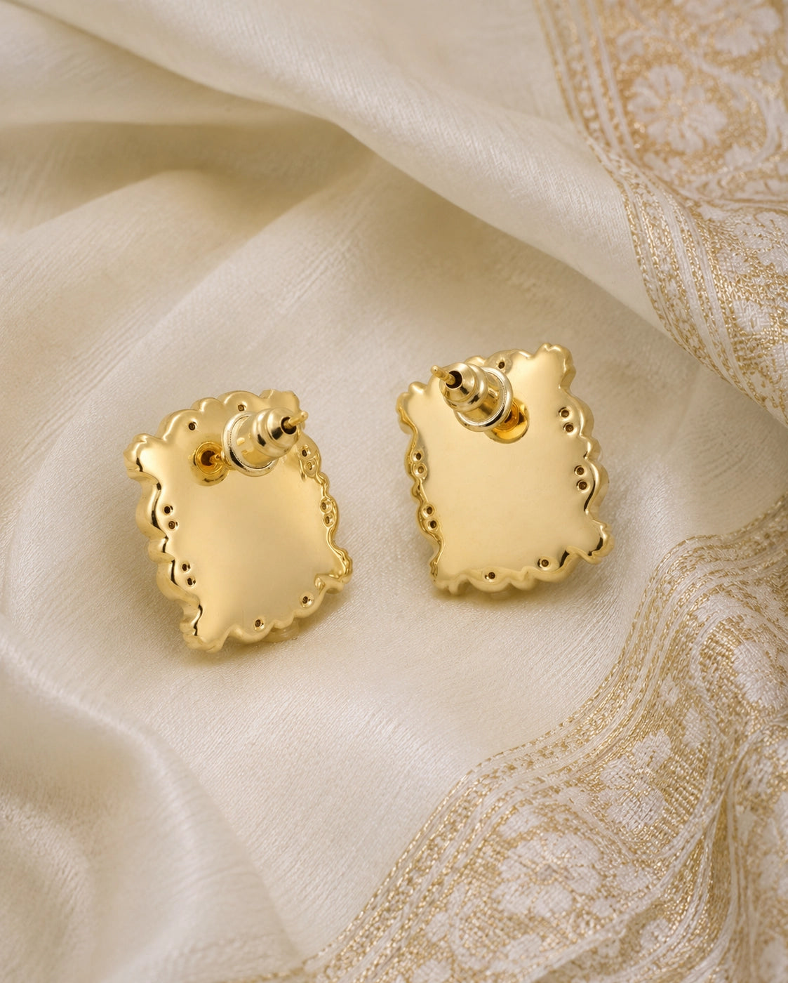 Golden Promise Pearl Ear Studs