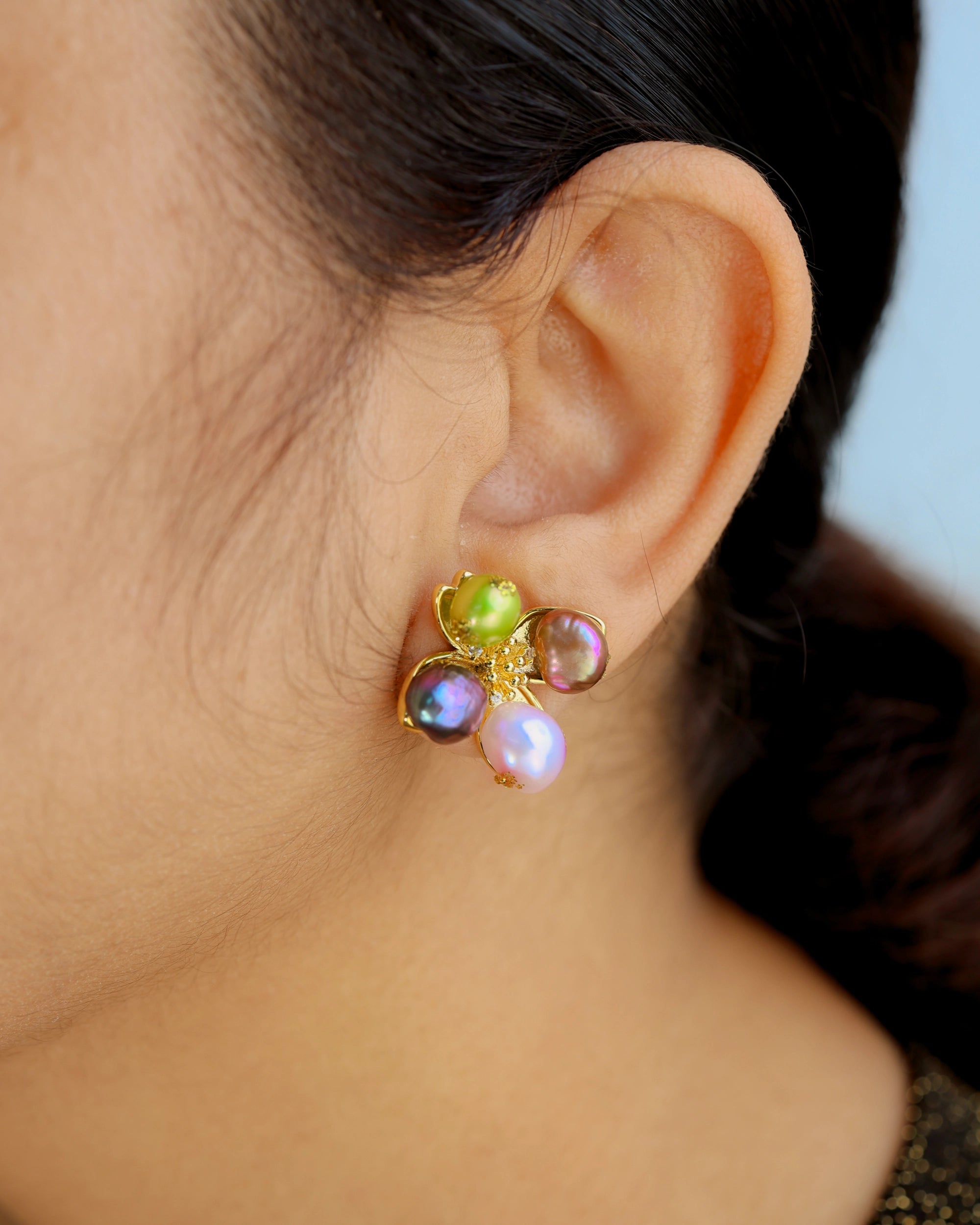 Pearls on Petals Ear Stud