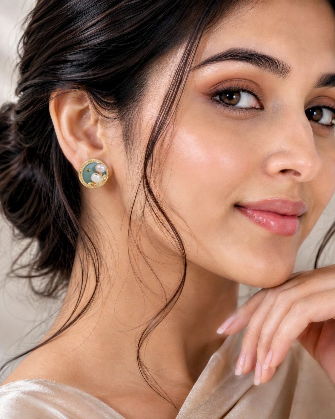 Sea Green Circle Small Pearl Studs