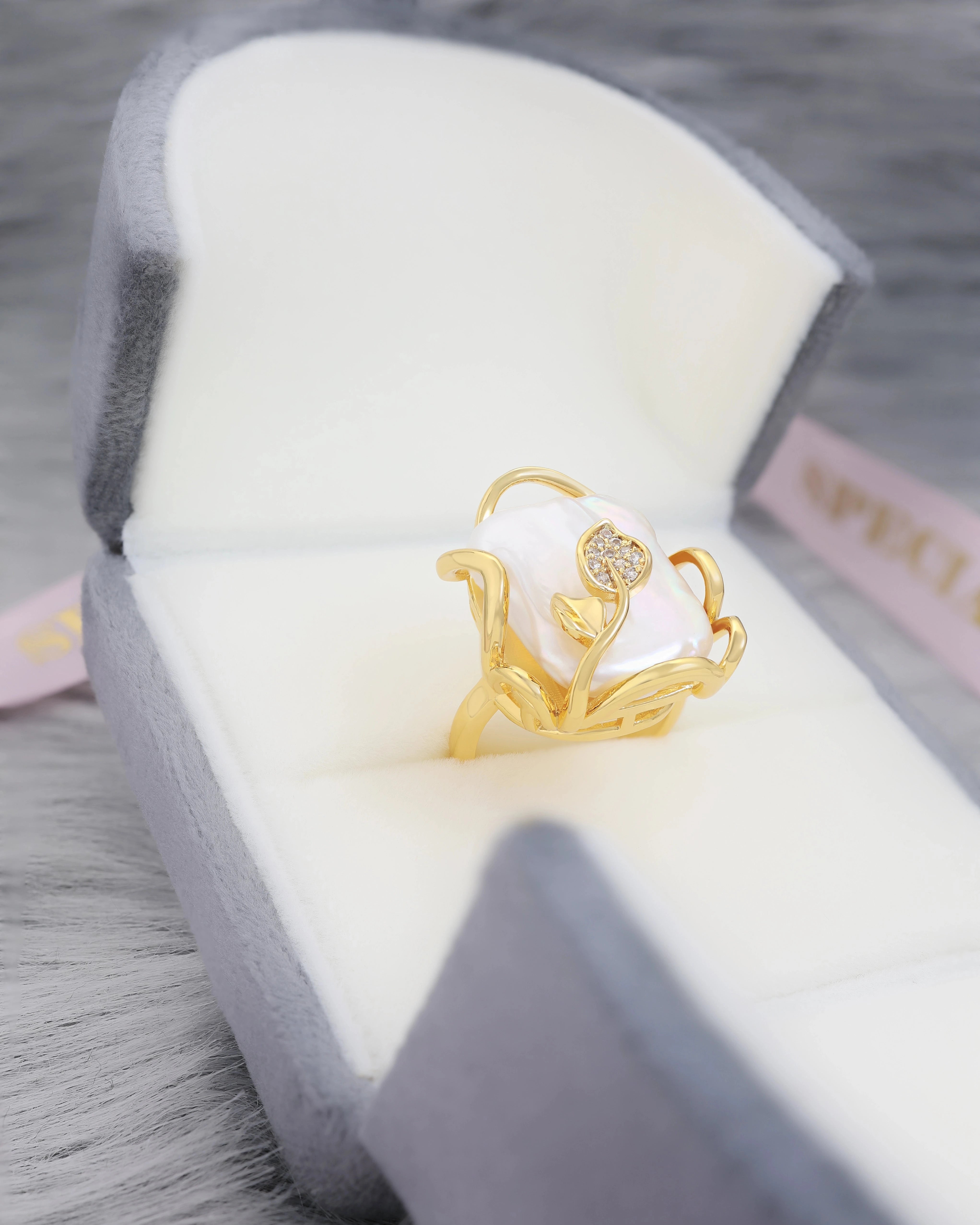 MoP in Cage - Mother of Pearl 18K Gold Platted Ring