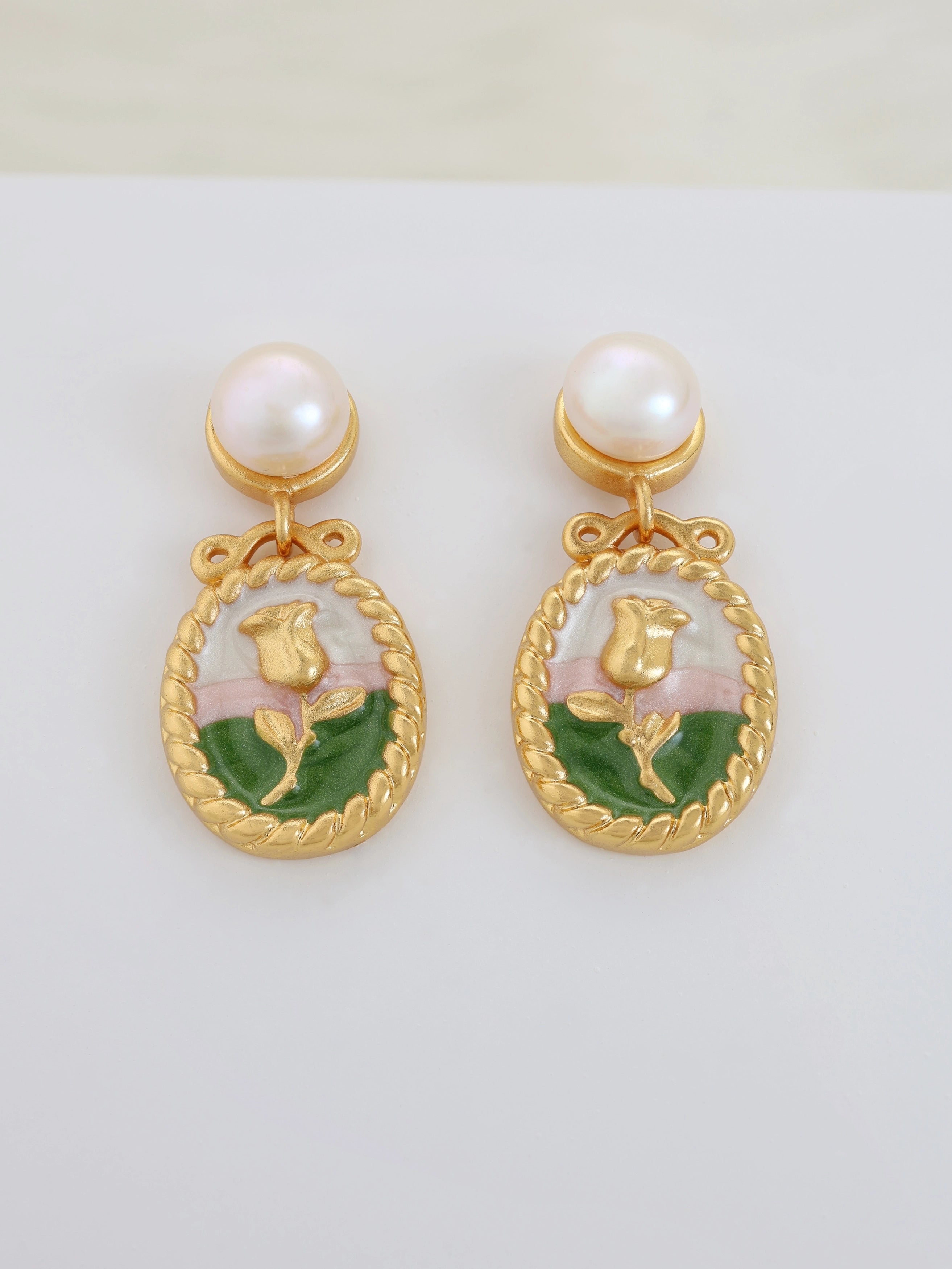 Rose in White & Green