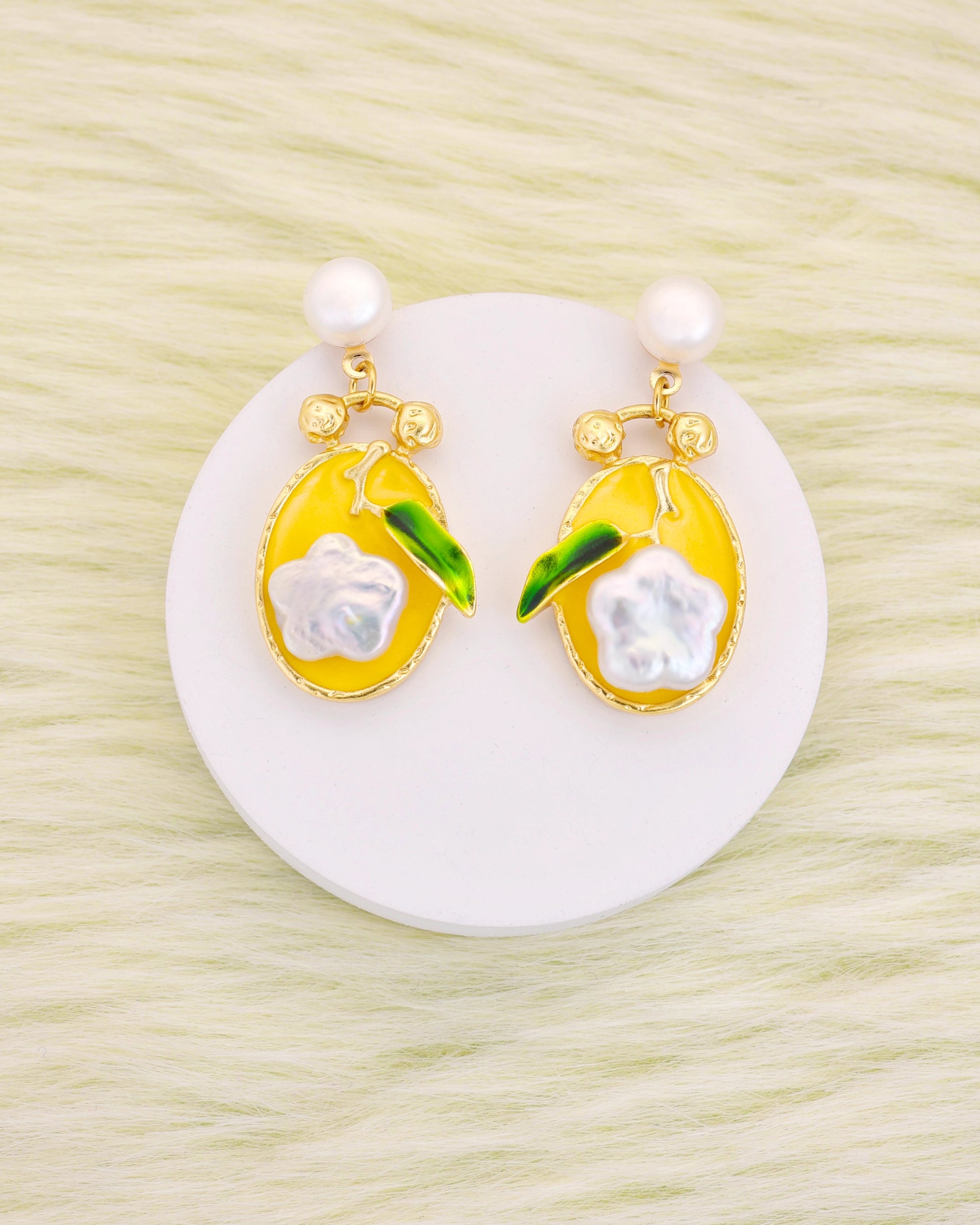 French Floral MoP in Yellow Pearl Dangle