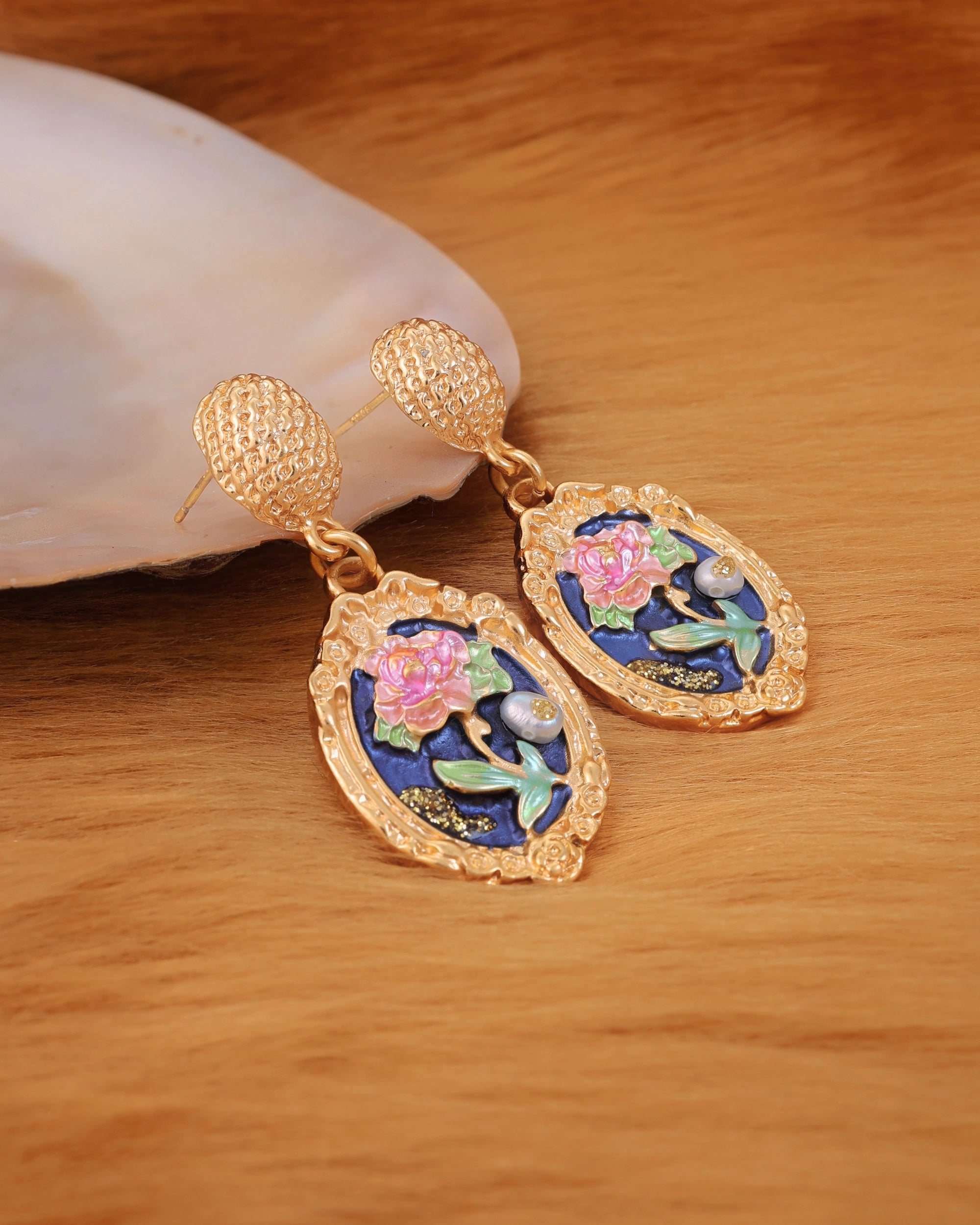 Renaissance Navy Blue Pearl (Oval)