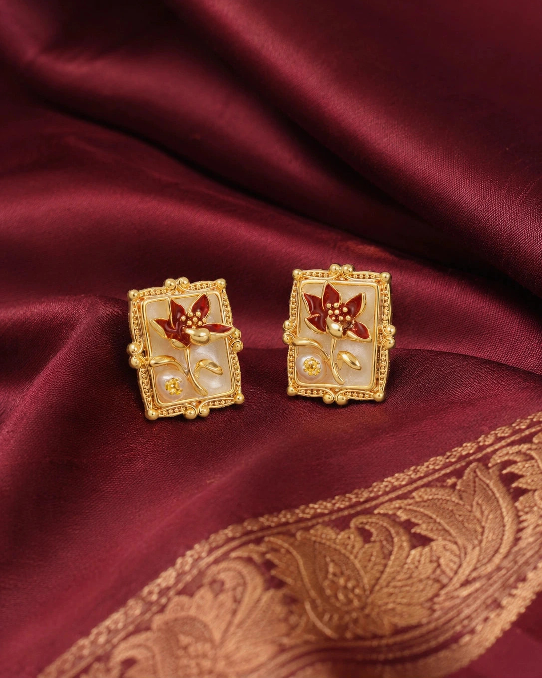 Bloom Portrait Pearl Ear Studs- Burgandy