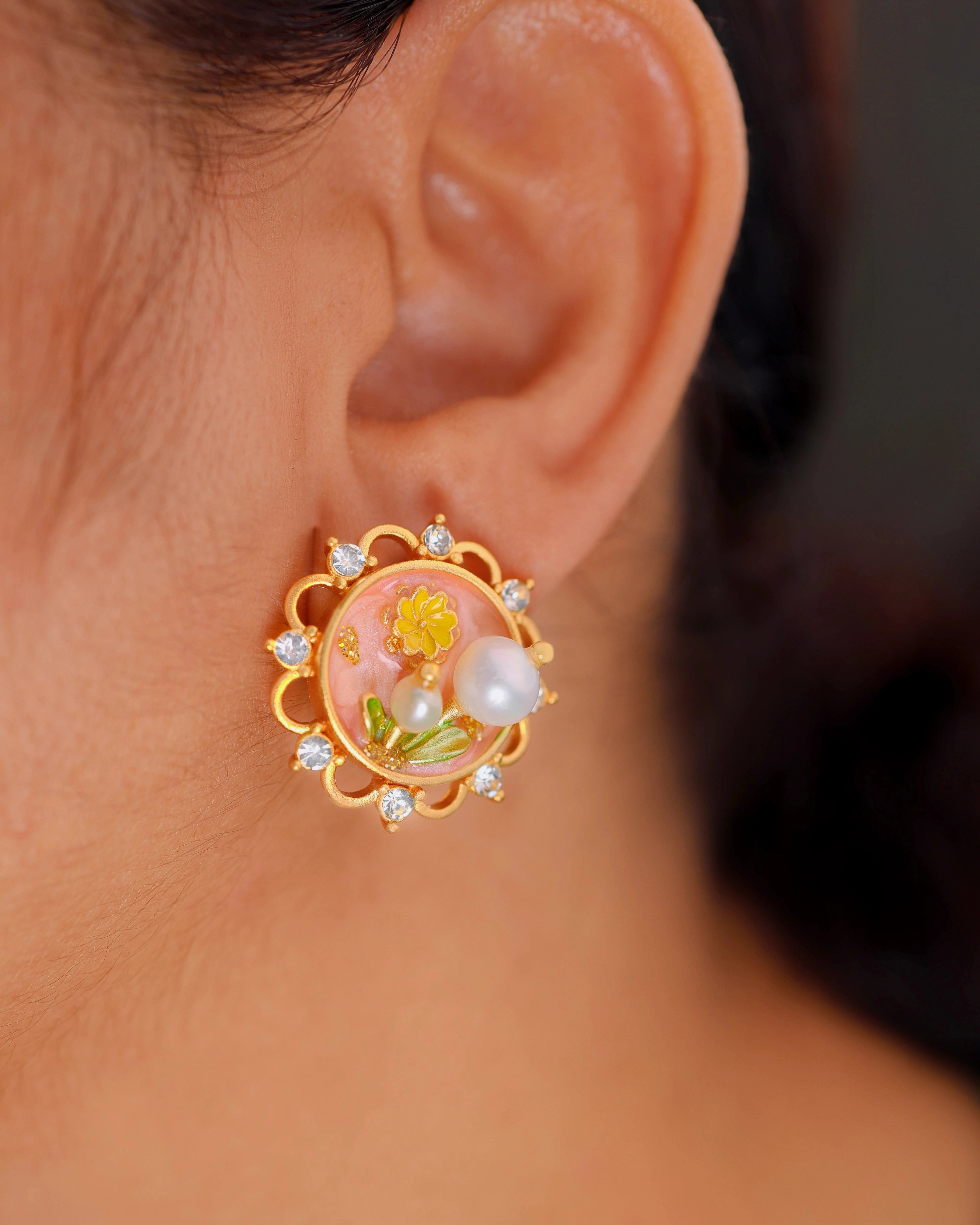 Vintage Style Flower Tulips in Pearl Studs