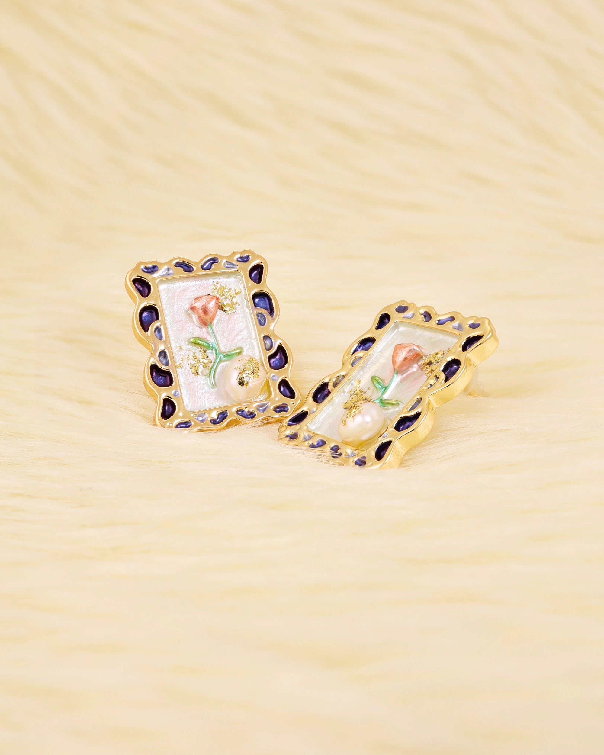 White Frame Pearl Ear Studs