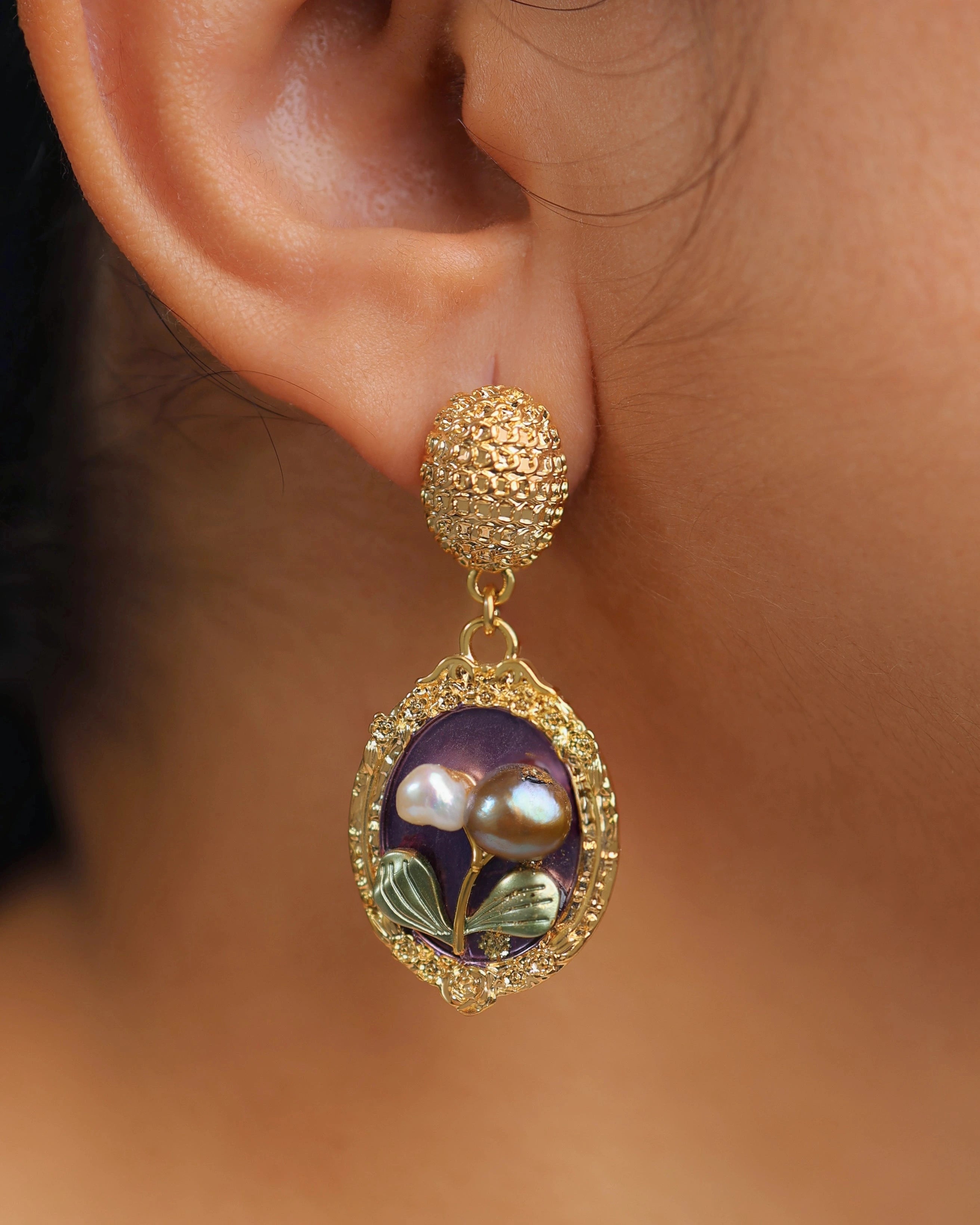 Renaissance Purple (Oval) Pearl Dangle