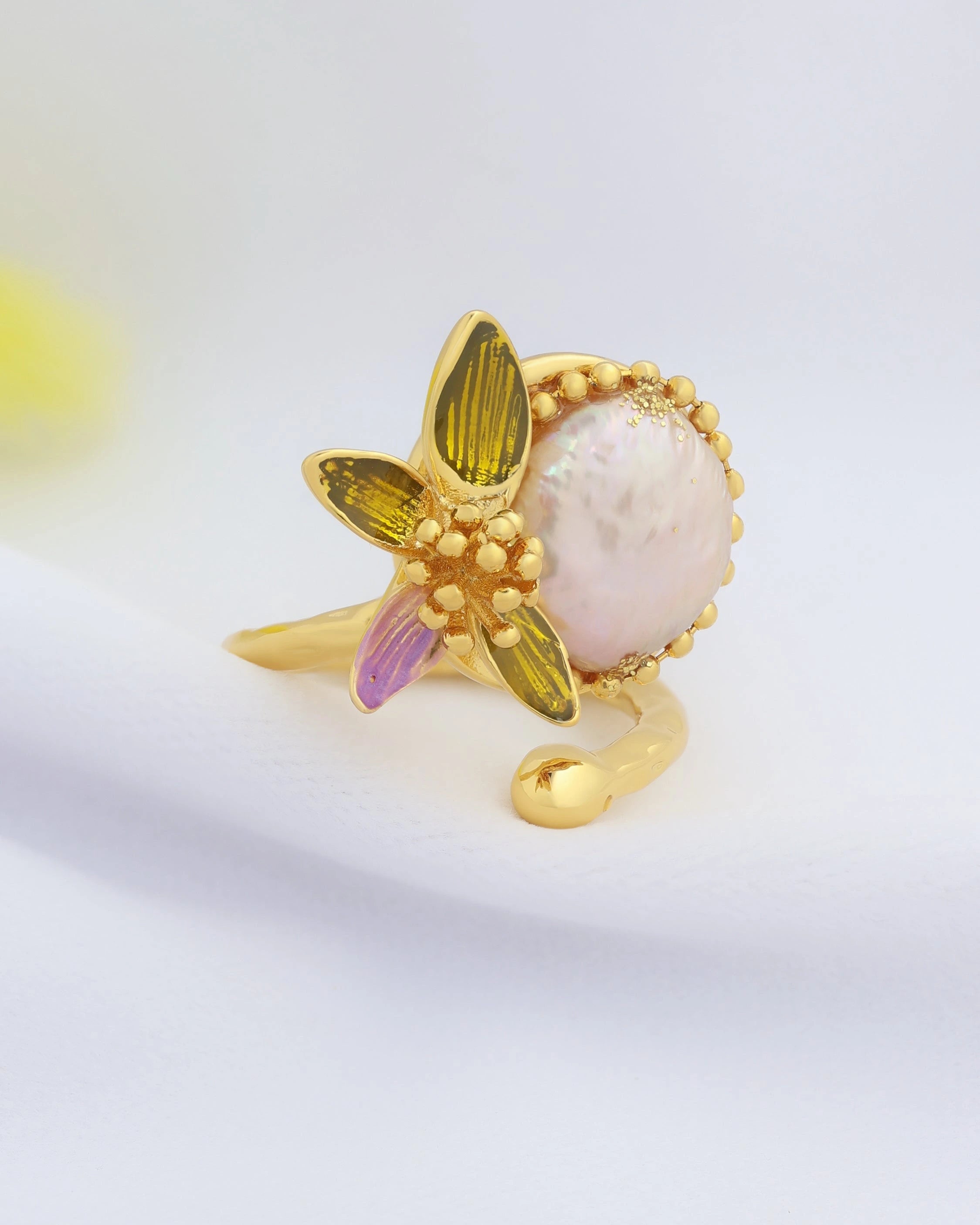 Pearl in a Flower - Adjustable Ring