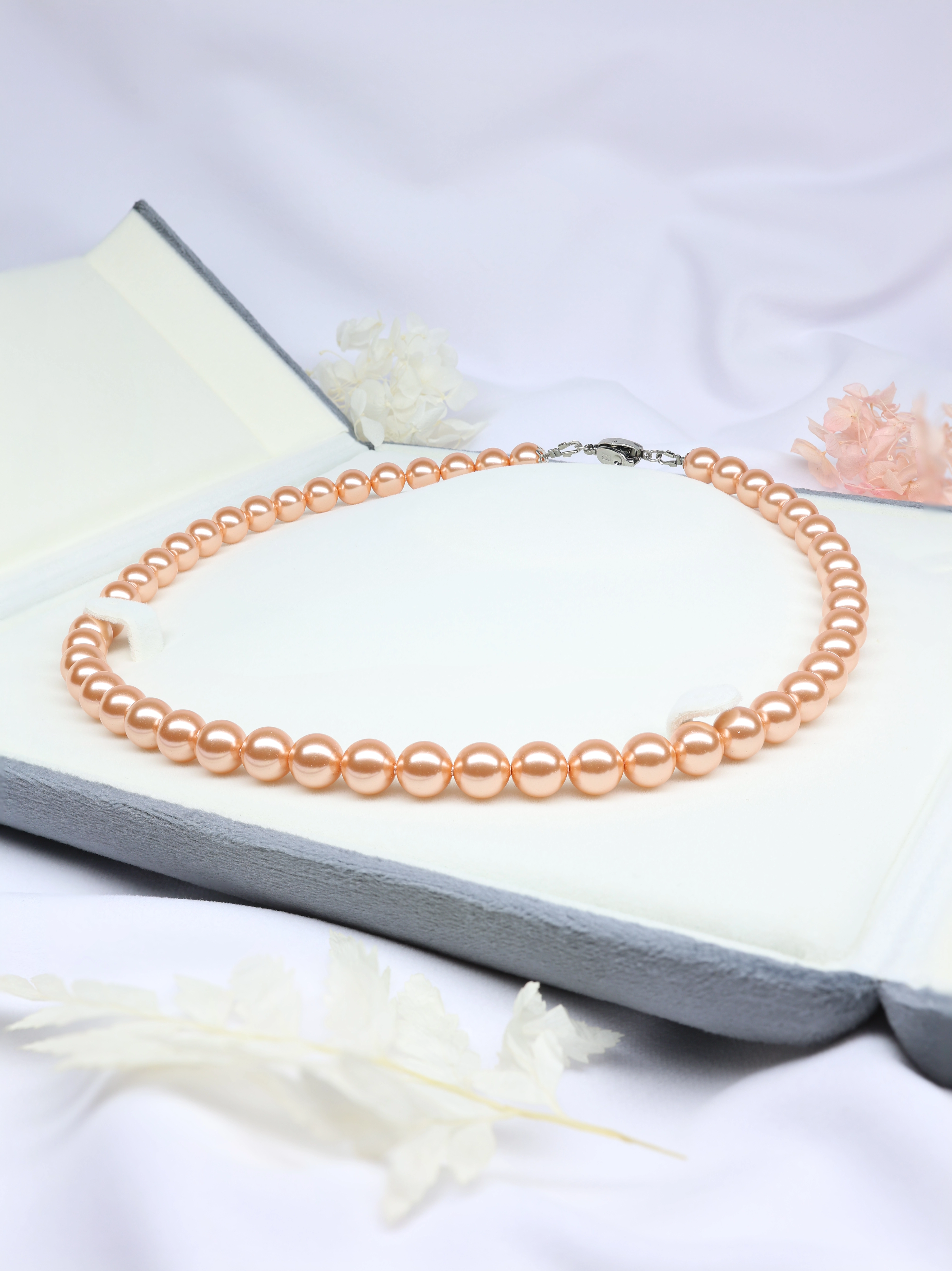 Elegant European Rose Peach Pearl Necklace