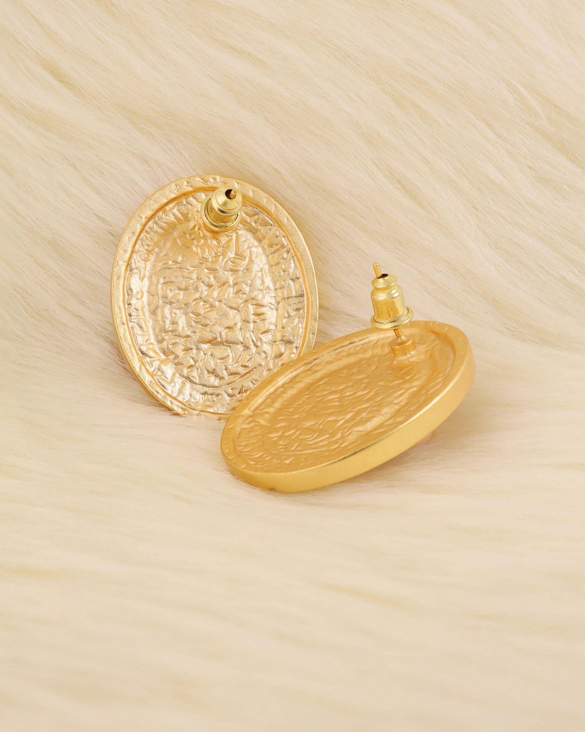 Matte Coral Pearl Large Ear Studs