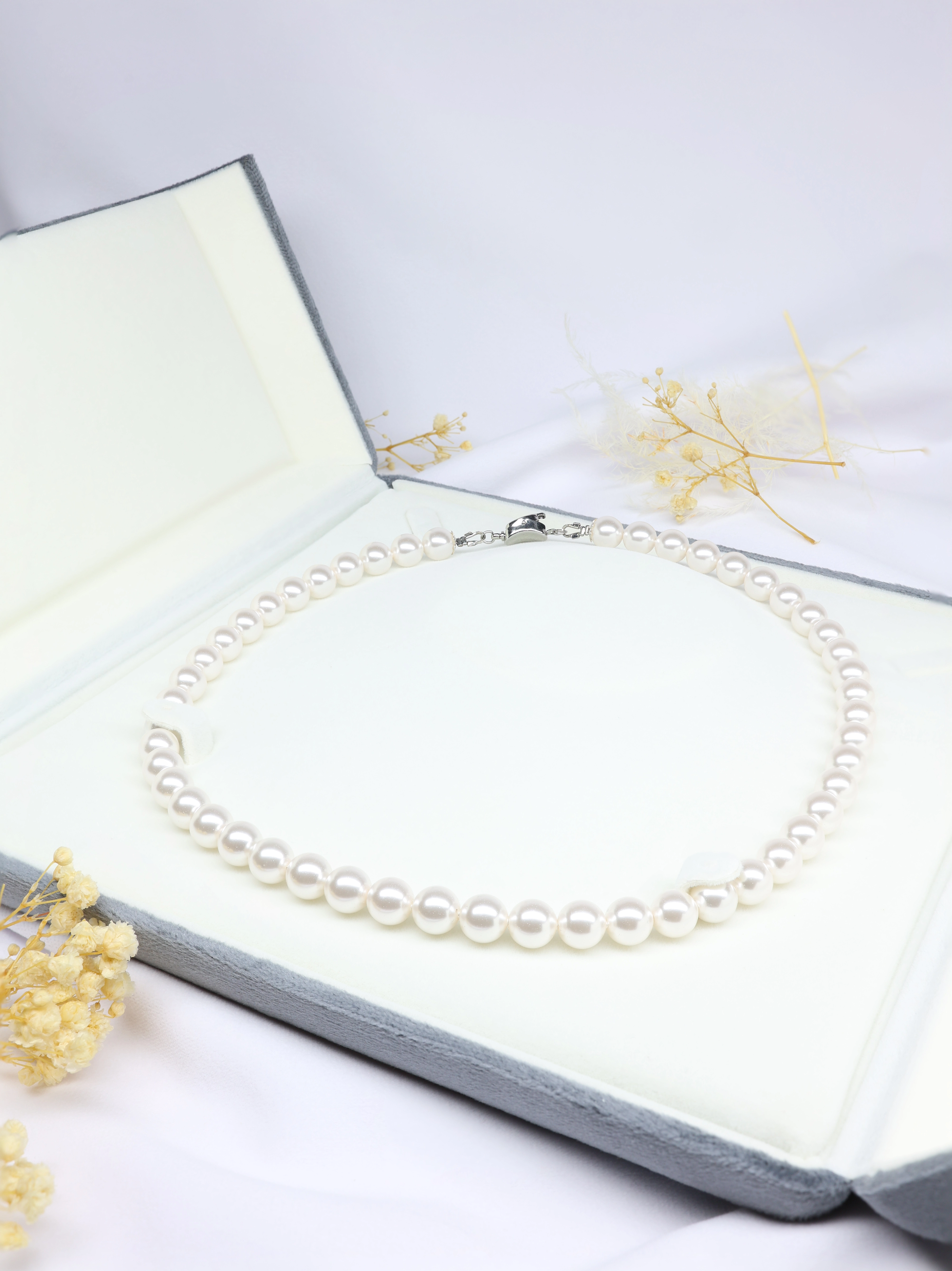 Elegant European White Pearl Necklace