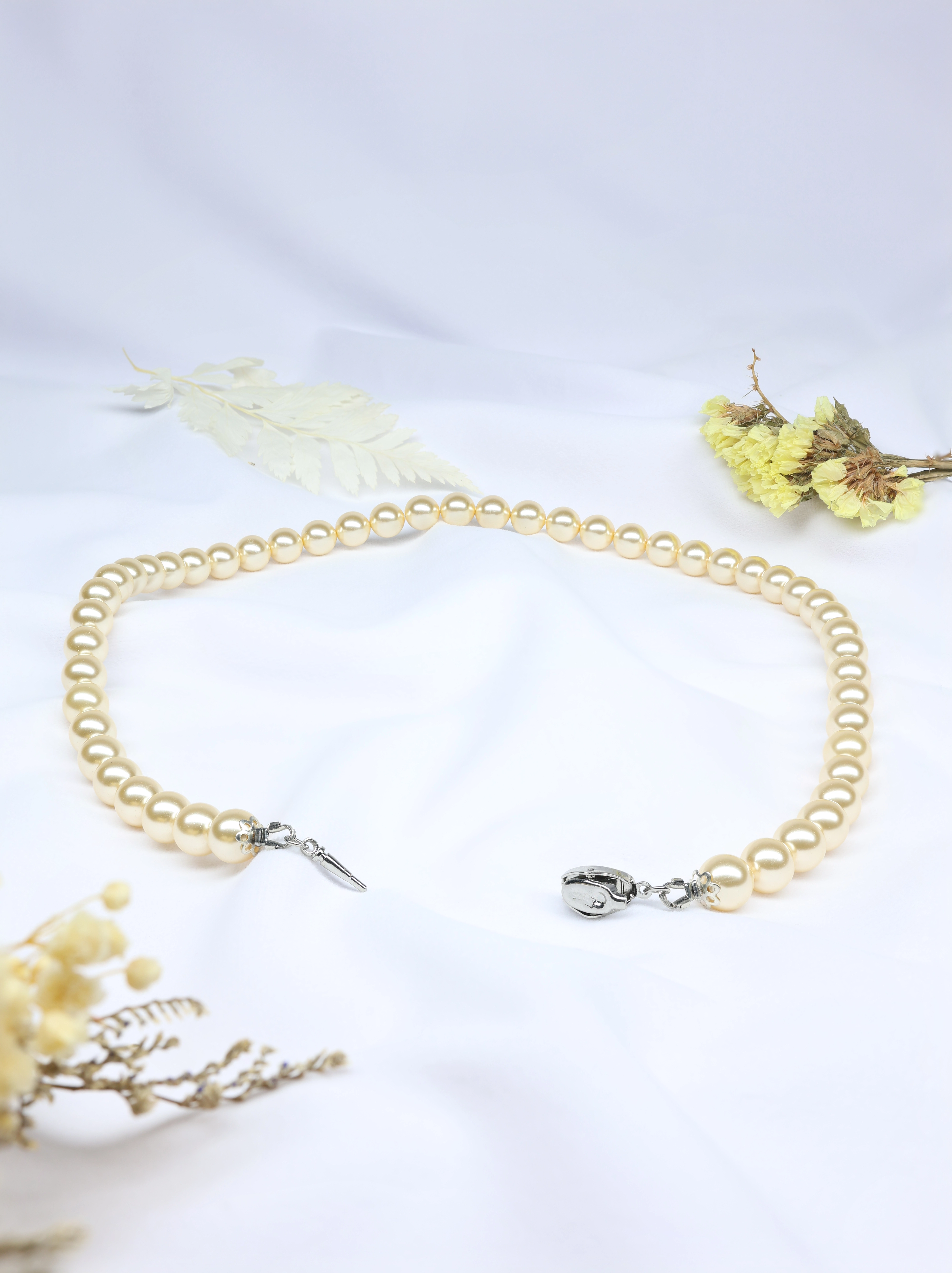 Elegant European White Cream Pearl Necklace