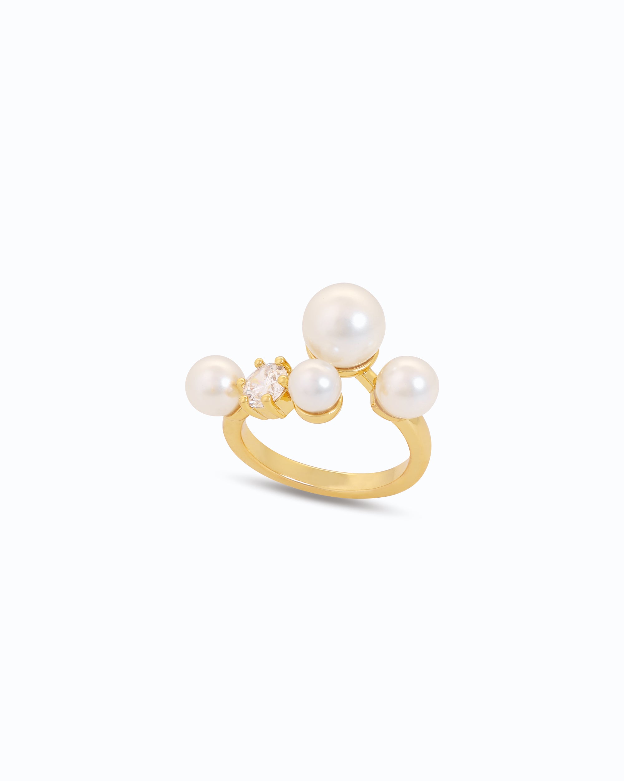 4 Freshwater Pearls + 1 AD & 18k Gold-Plated Premium Ring