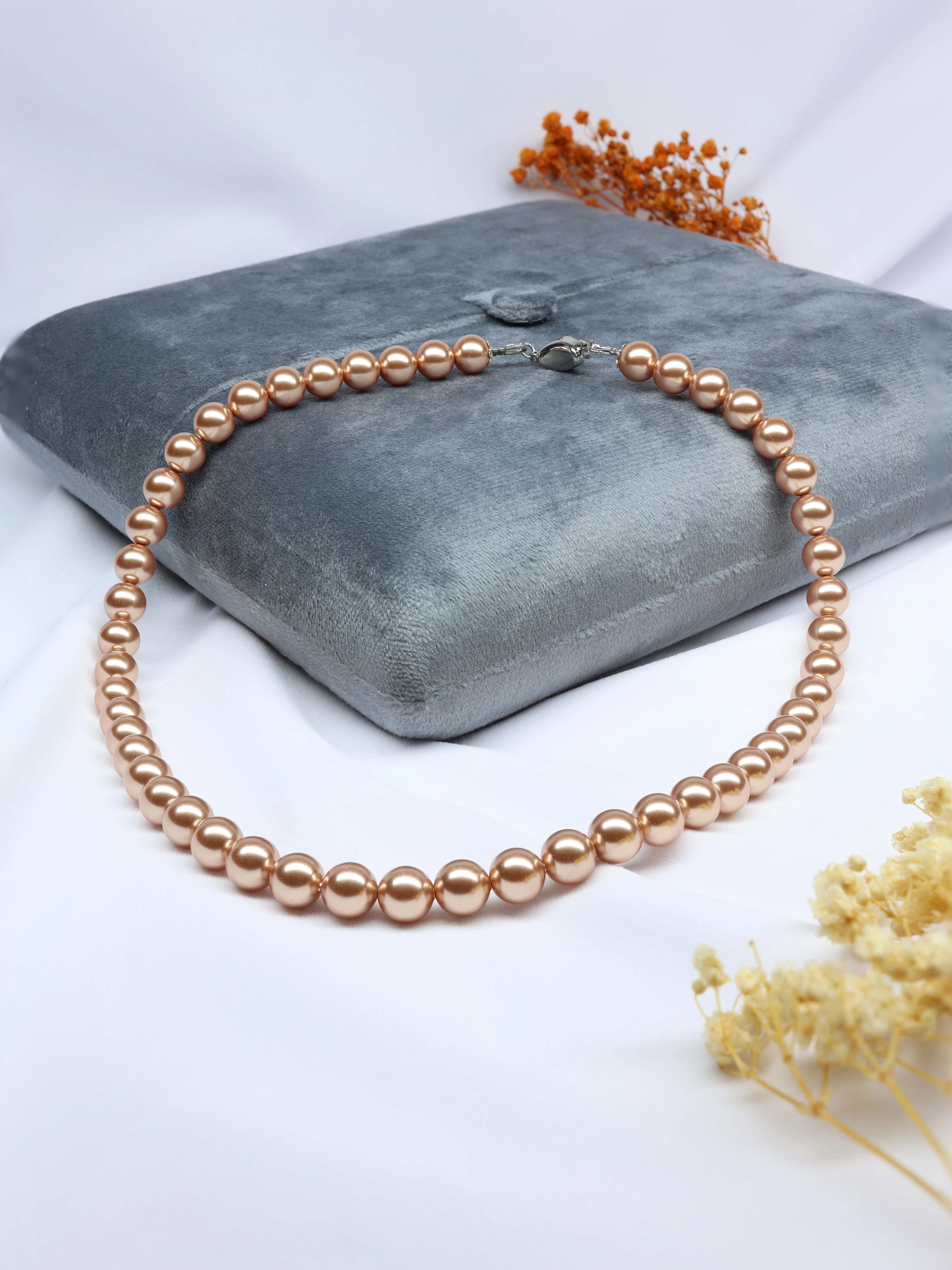 Elegant European Rose Gold Pearl Necklace