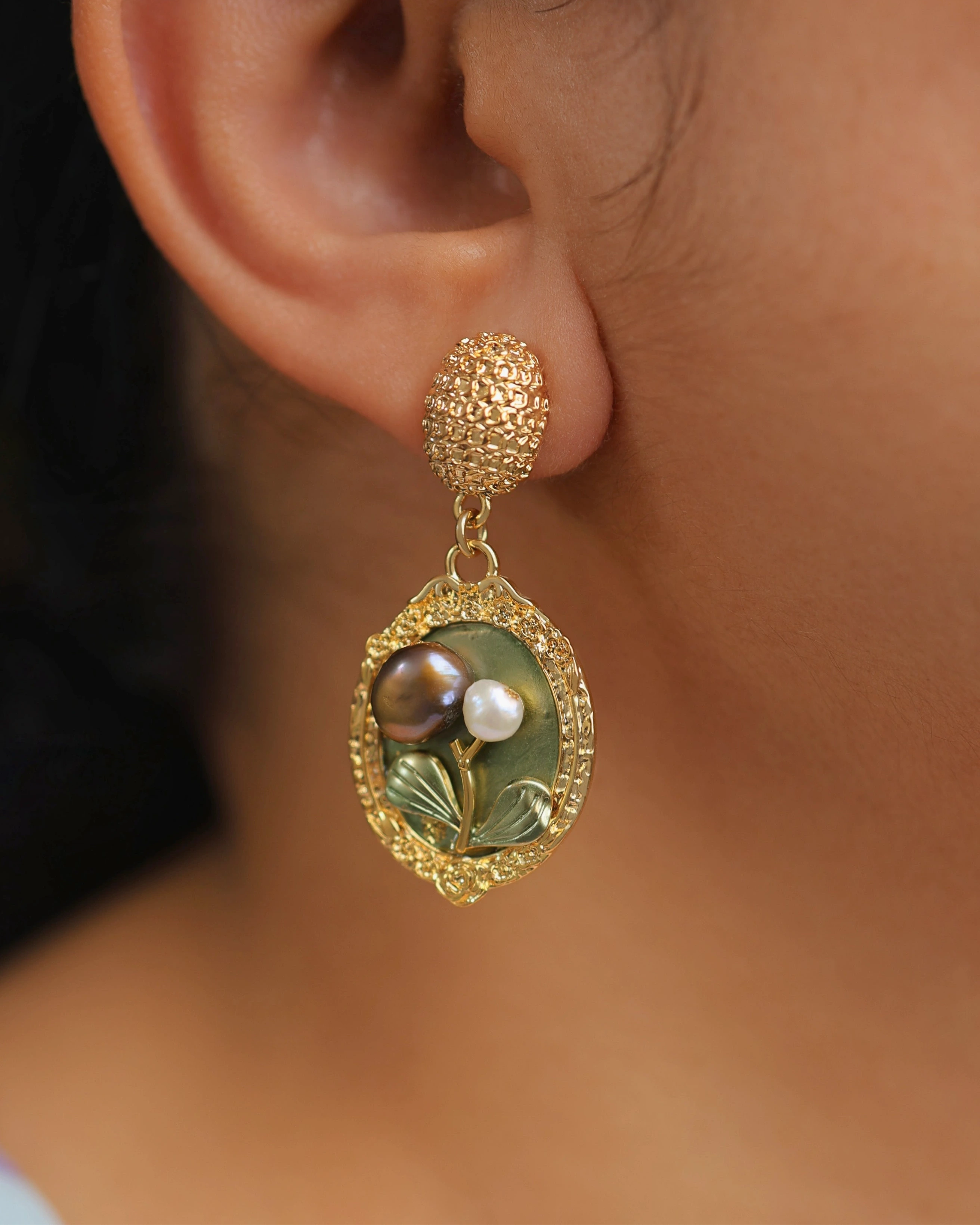Renaissance Green (Oval) Pearl Dangle