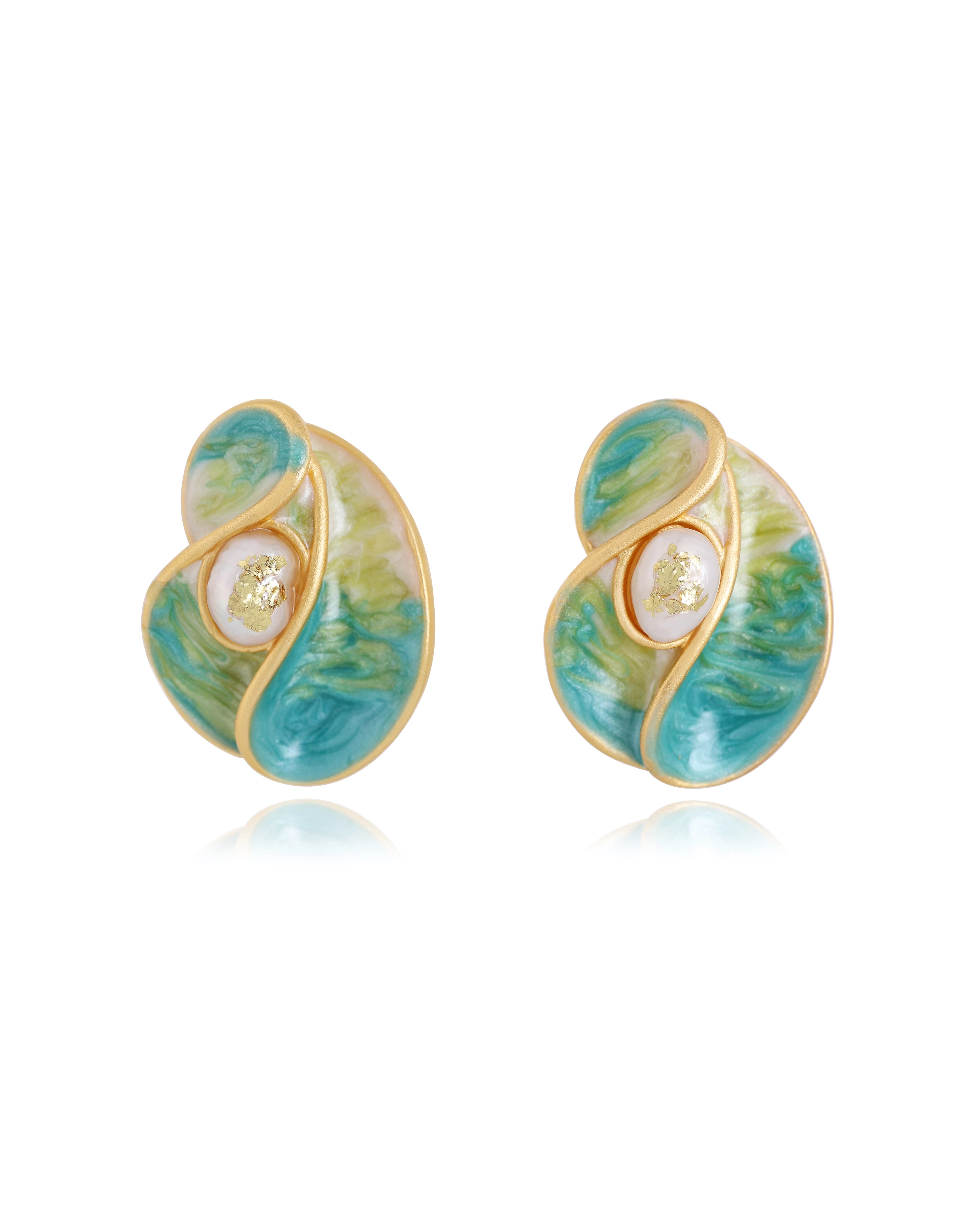 Artistic Pearl Earrings – 18k Gold plated, Premium Finish & bespoke jewelry.