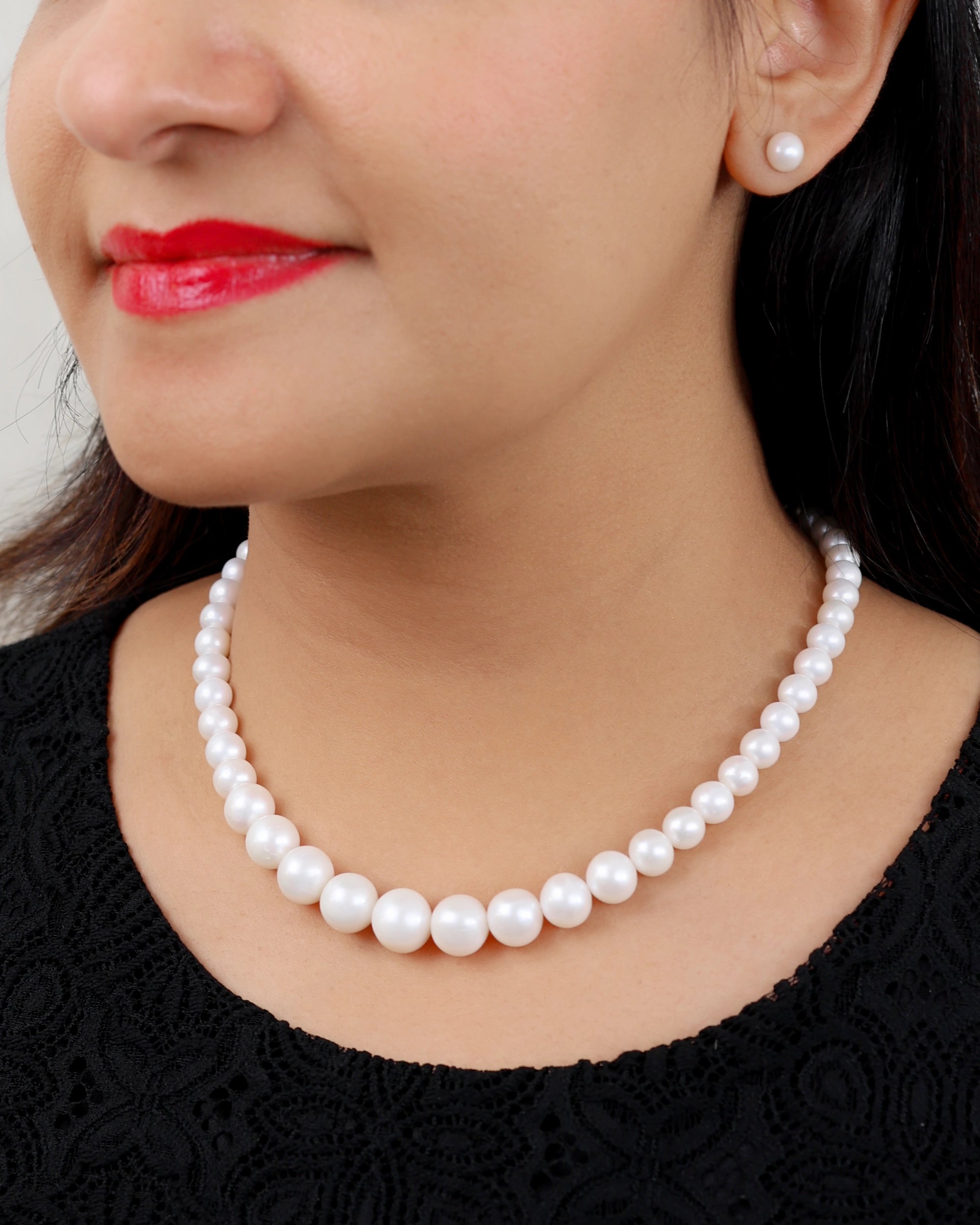 Round Pearl Necklace (Gradual) | Flawnt Jewelry